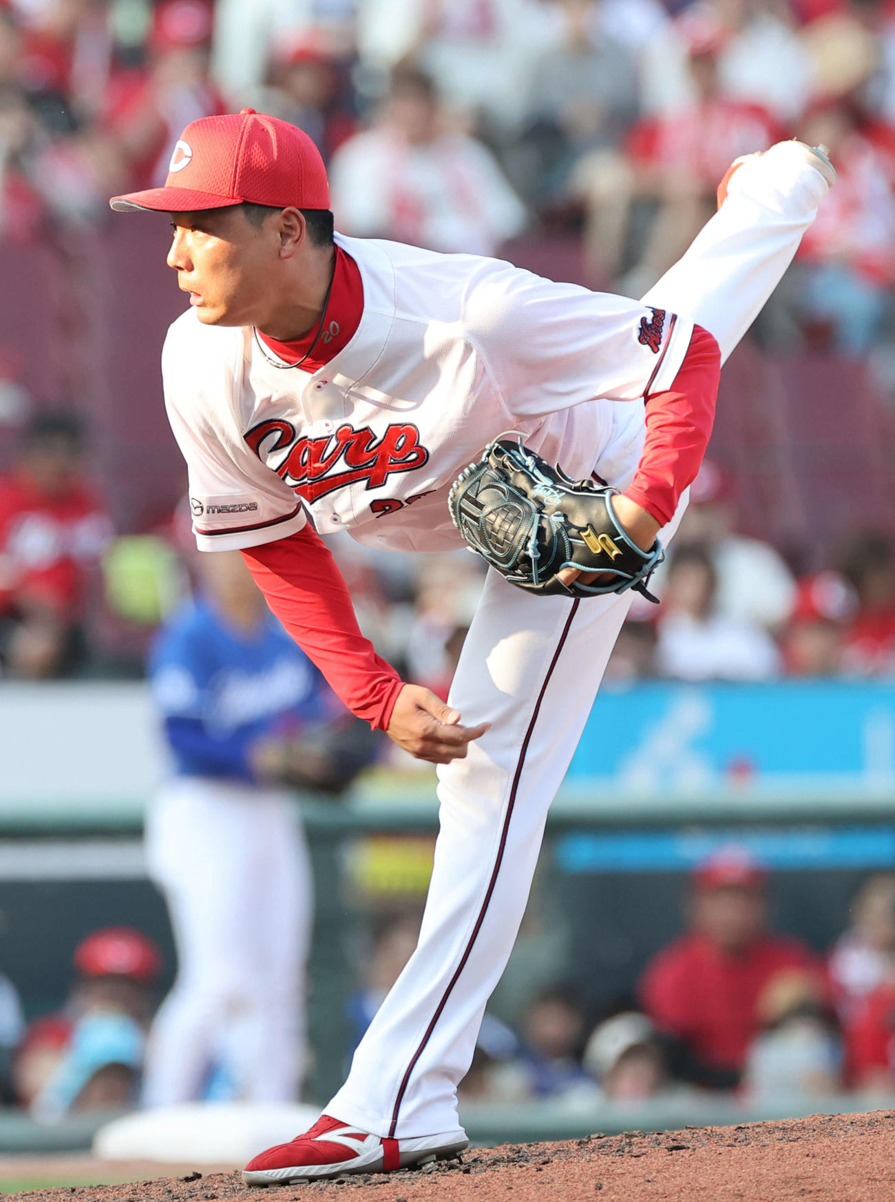 広島対中日　9回表中日、広島6番手で登板する栗林（撮影・加藤孝規）