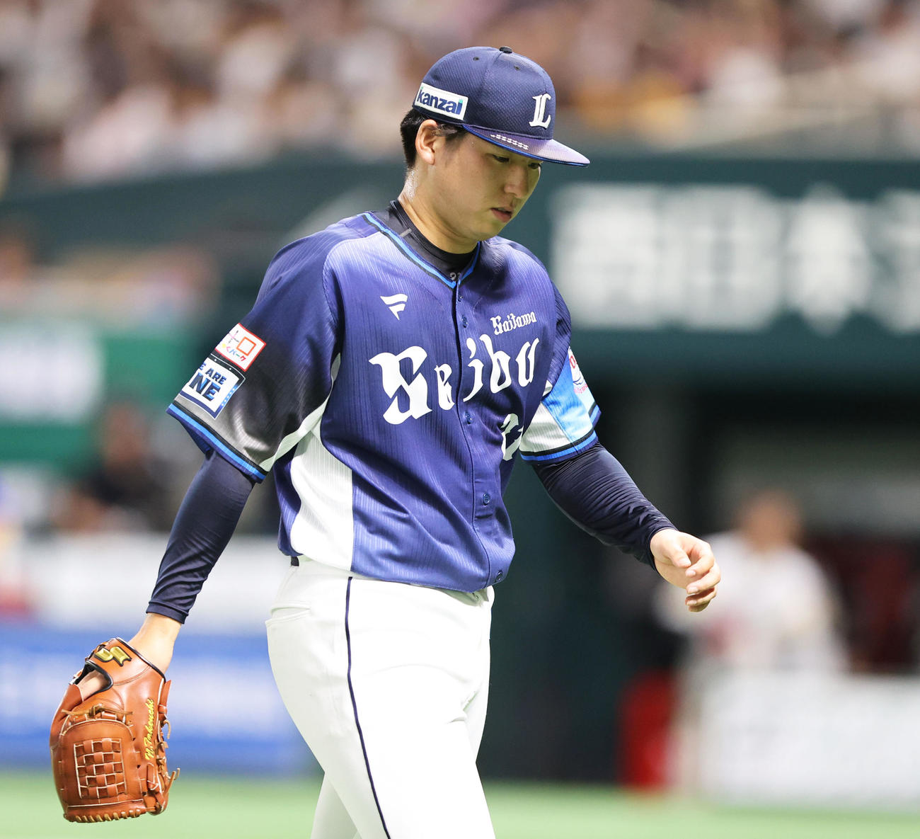 ソフトバンク対西武　2回裏ソフトバンク2死二塁、佐藤直樹を右飛に抑えベンチに下がる武内（撮影・鬼束羽瑠菜）