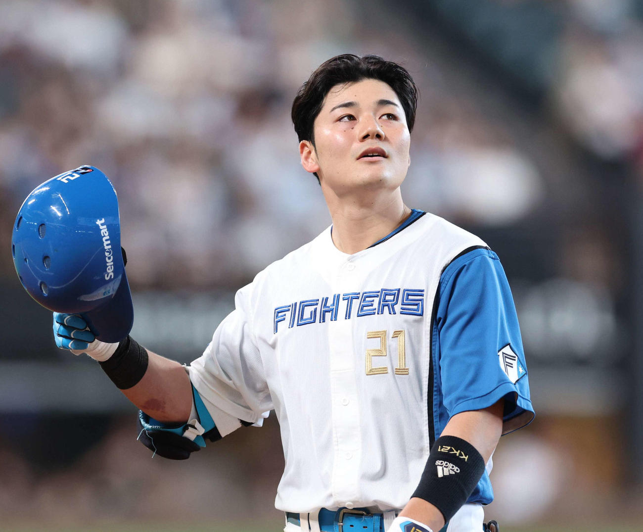 日本ハム対オリックス　9回裏日本ハム1死二、三塁、右前適時打を放つも一、二塁間で挟殺され渋い表情の清宮（撮影・黒川智章）