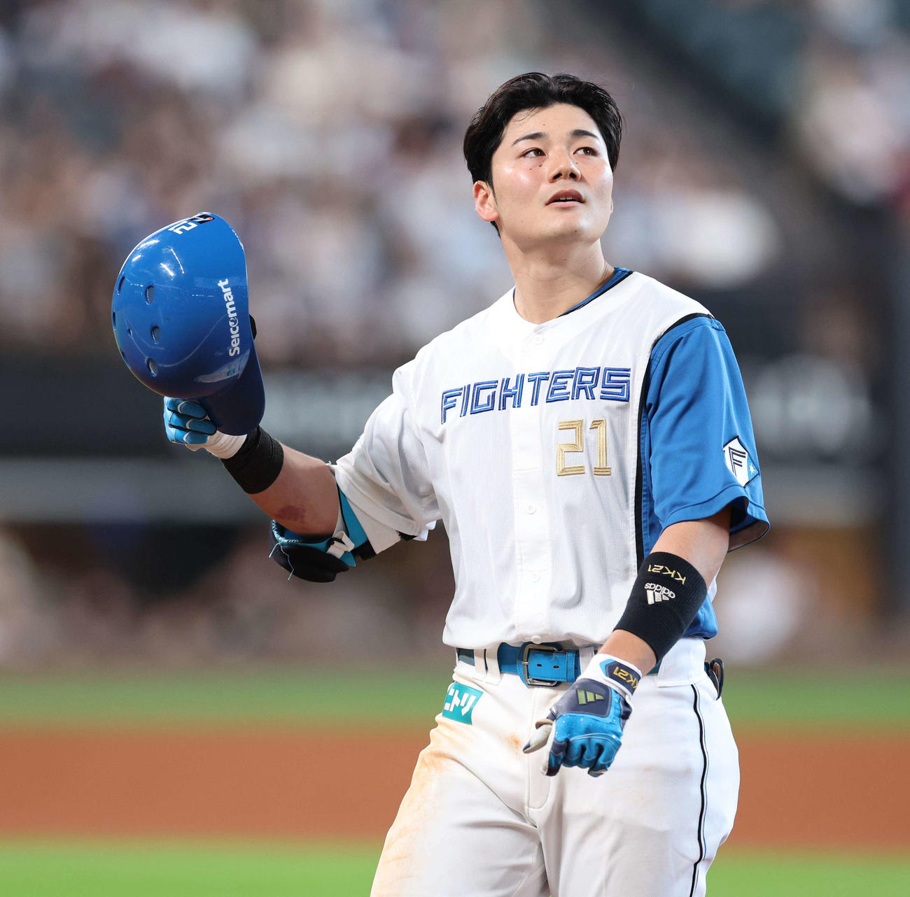 日本ハム対オリックス　9回裏日本ハム1死二、三塁、右前適時打を放つも一、二塁間で挟殺され渋い表情の清宮（撮影・黒川智章）