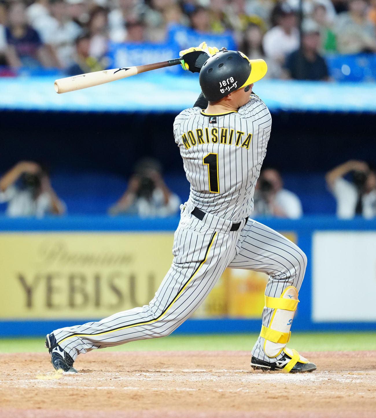ヤクルト対阪神　4回表阪神1死一塁、2点本塁打を放つ森下（撮影・江口和貴）