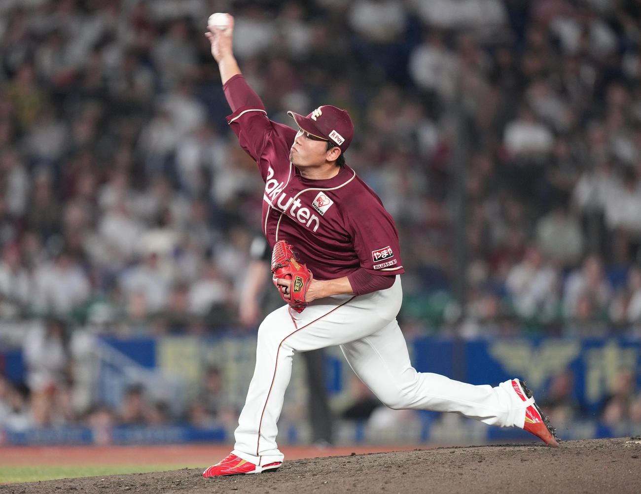 ロッテ対楽天　7回裏から4番手で登板した楽天宋家豪（撮影・鈴木みどり）