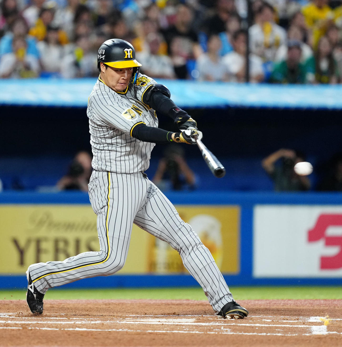 7日ヤクルト戦の1回、適時打を放つ大山悠輔