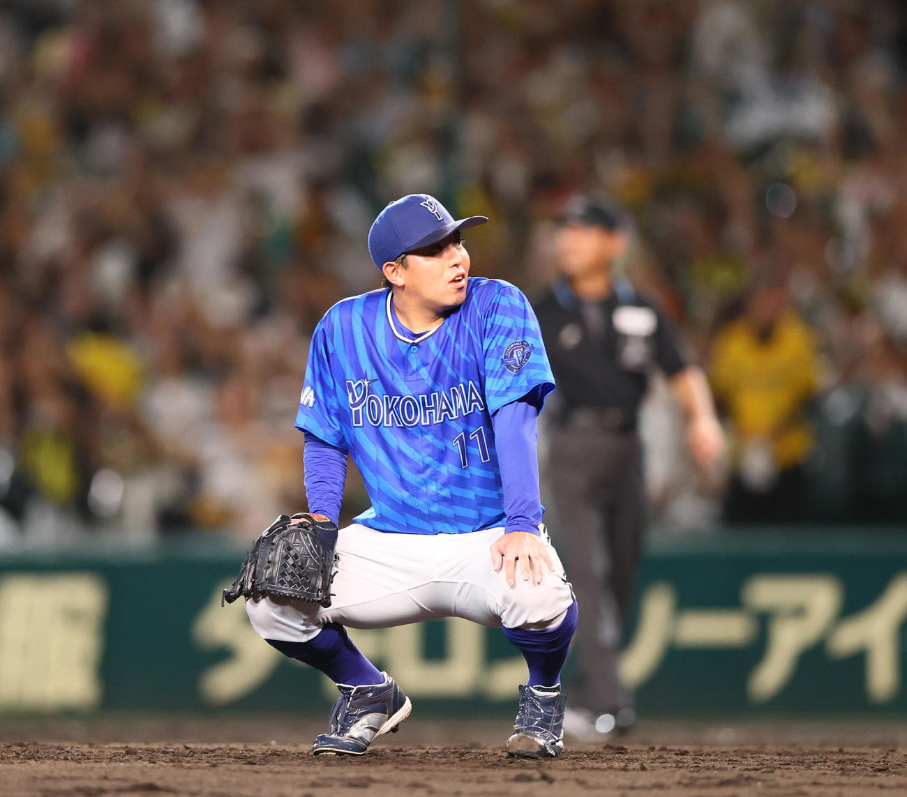 阪神対DeNA 5回裏阪神1死、東は森下に左越えソロ本塁打を浴び落胆する（撮影・上山淳一）