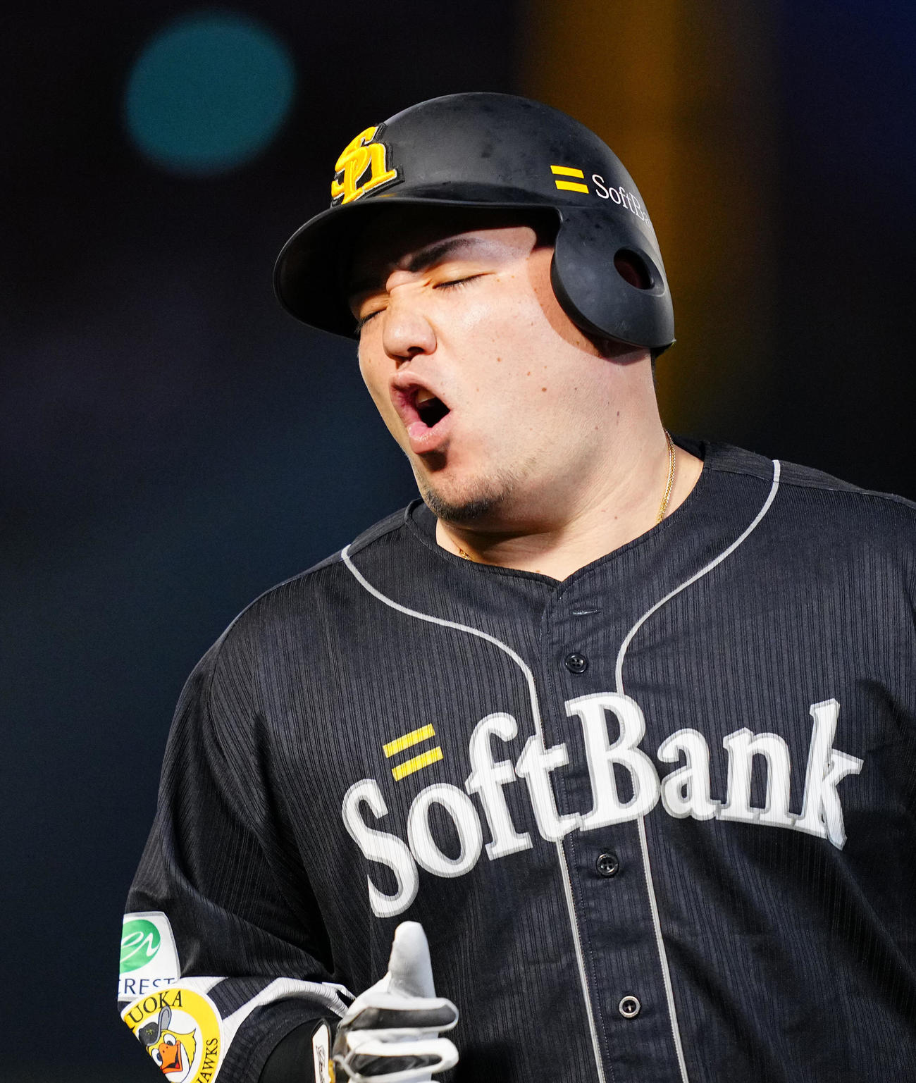 楽天対ソフトバンク　1回表ソフトバンク1死二塁、二飛に倒れ悔しげな山川（撮影・垰建太）