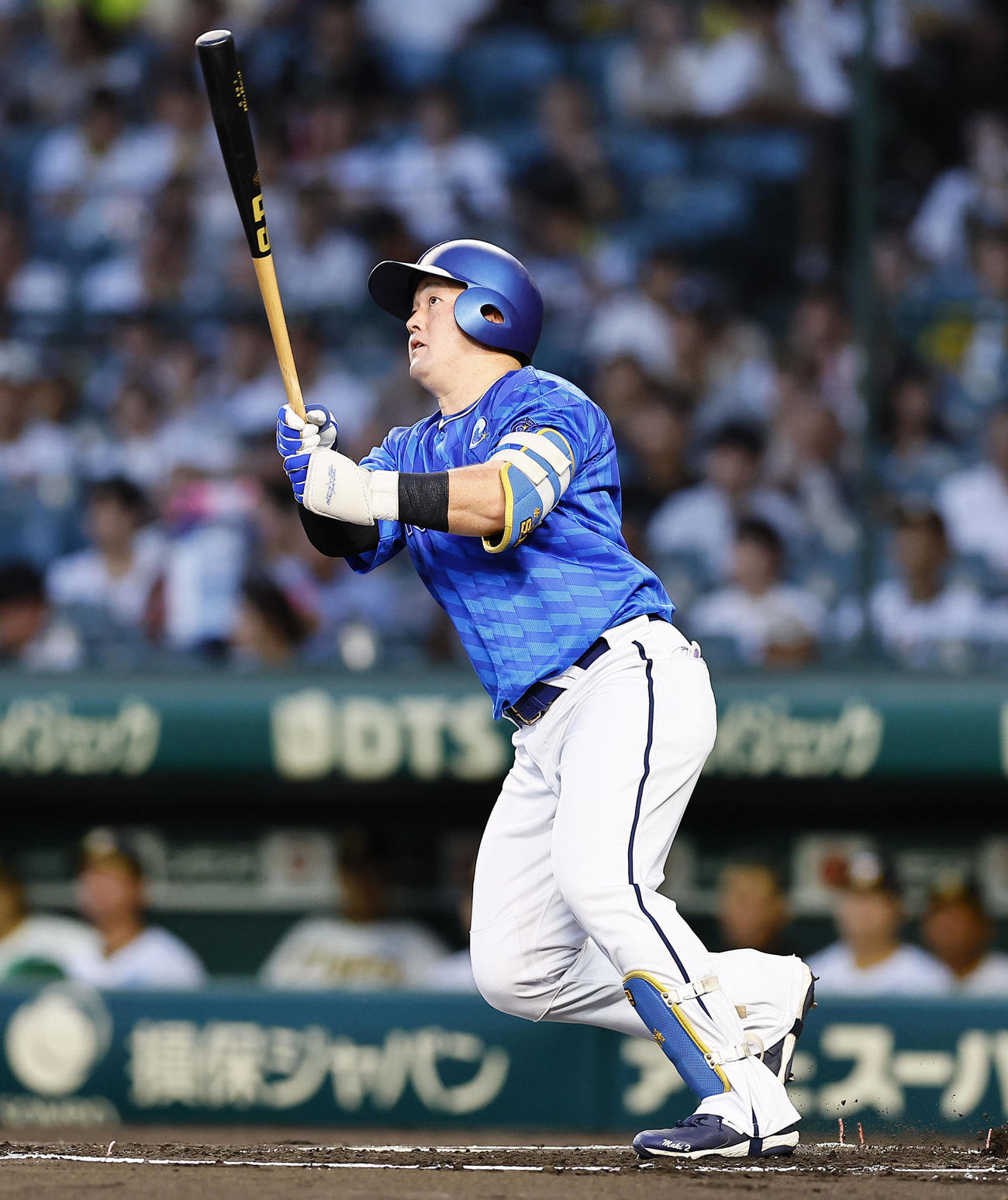 阪神対DeNA 1回表DeNA1死、牧は左越えに先制本塁打を放つ（撮影・藤尾明華）