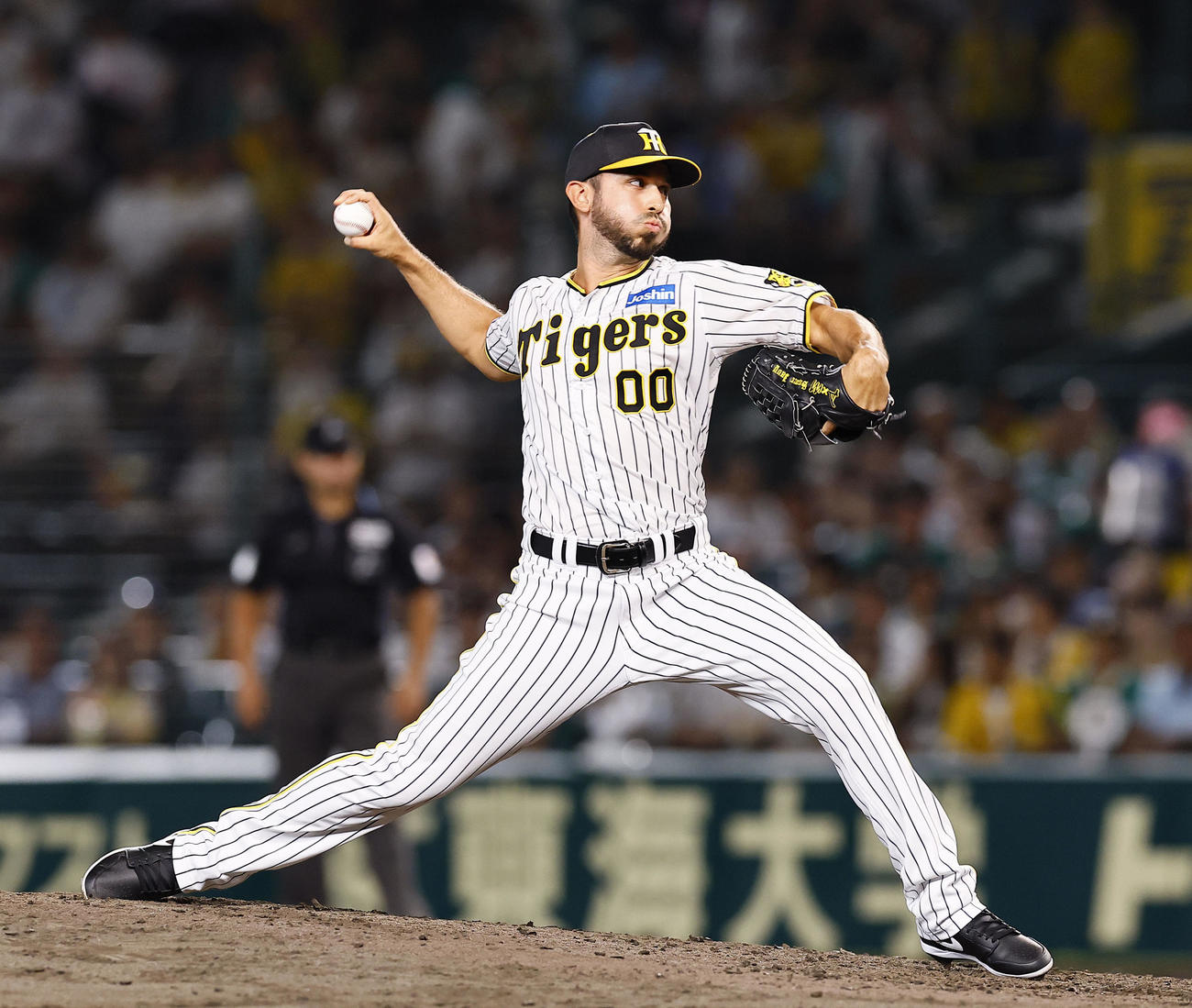 阪神対DeNA 8回、2番手で登板した阪神ゲラ（撮影・藤尾明華）