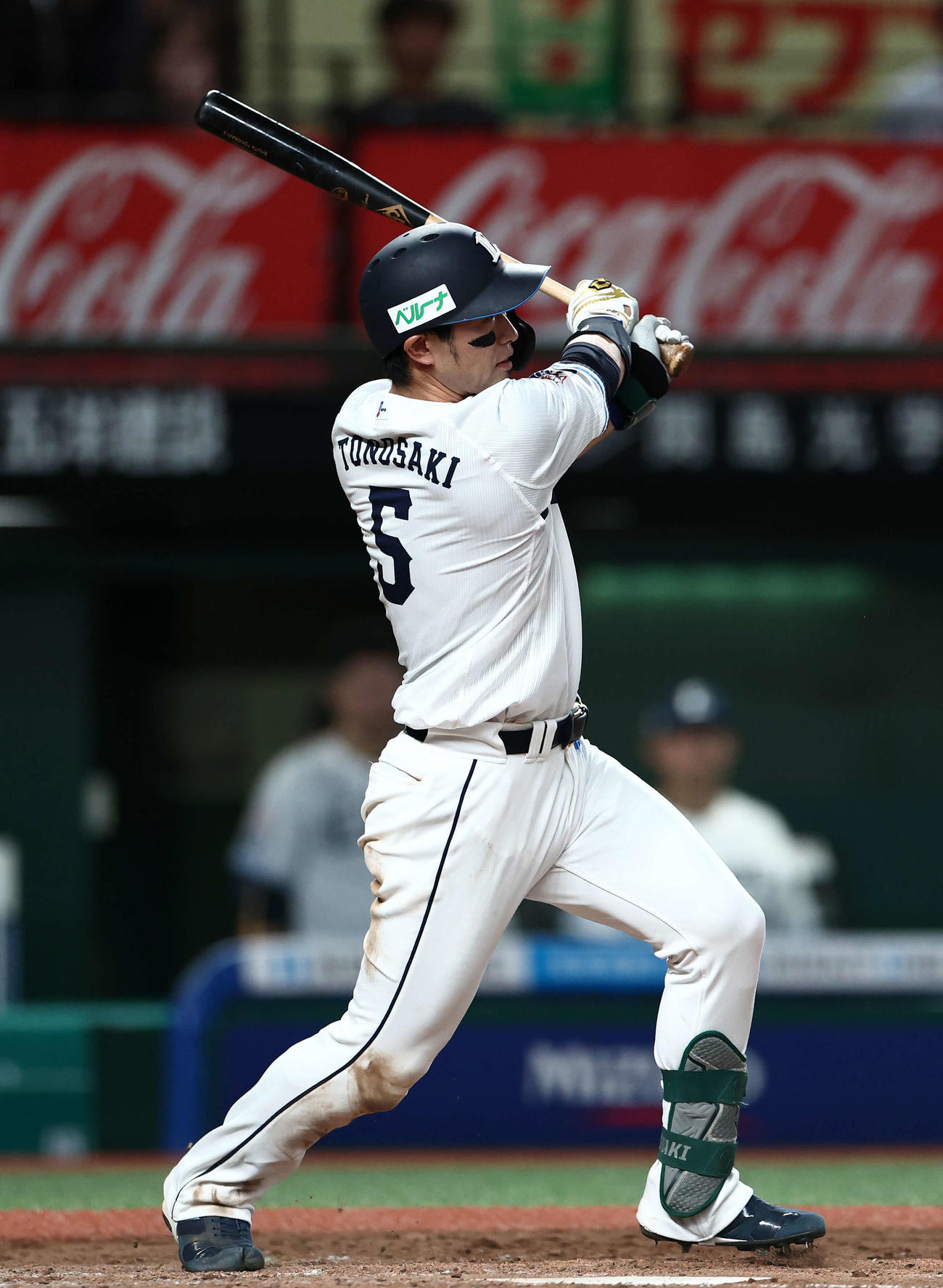 西武対ロッテ　7回裏西武2死満塁、中前適時打を放つ外崎（撮影・河田真司）