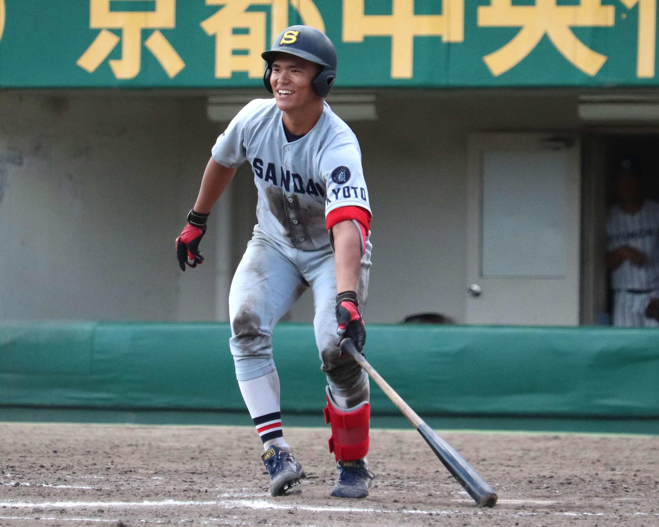 大院大との1回戦　9回2死満塁で押し出し四球を選んだ、京産大・山本（撮影・中島麗）