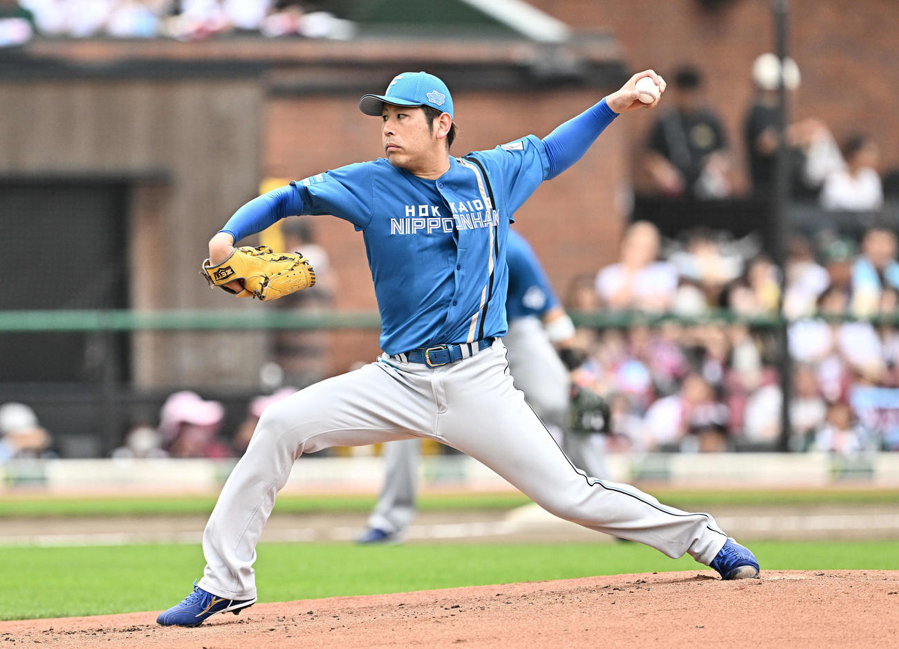 楽天対日本ハム　日本ハム先発の加藤貴（撮影・滝沢徹郎）