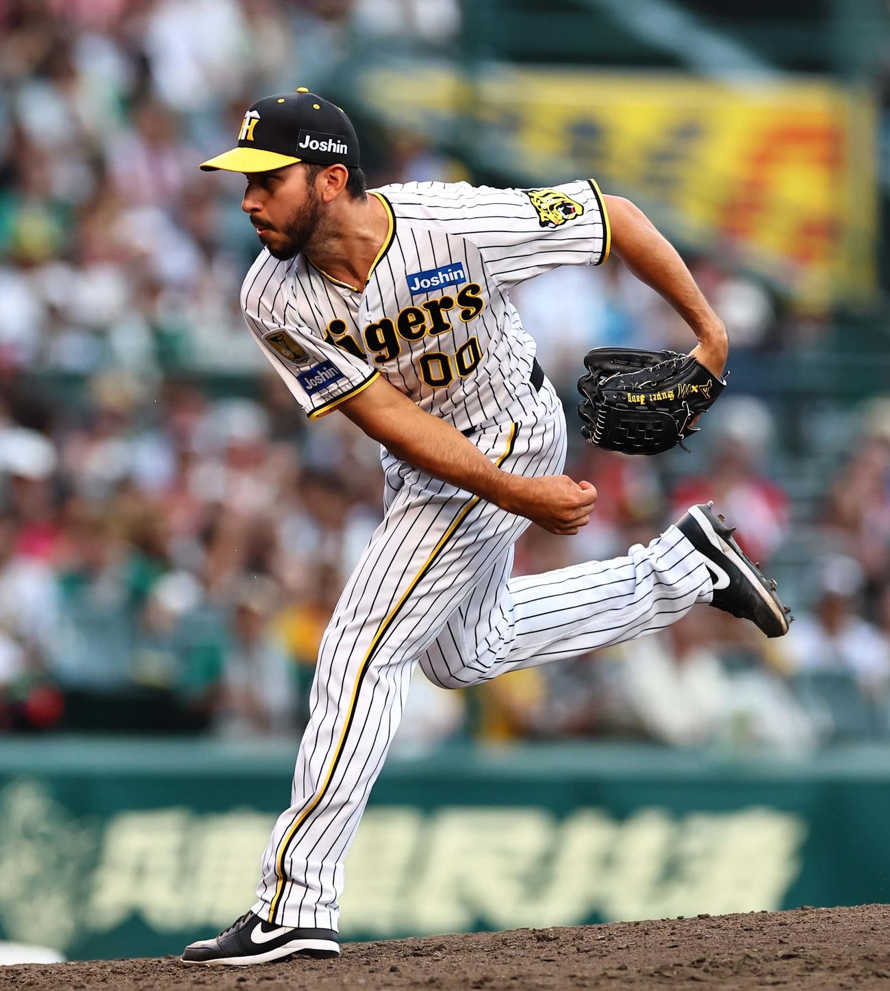 阪神対広島　阪神4番手で登板するゲラ（撮影・上田博志）
