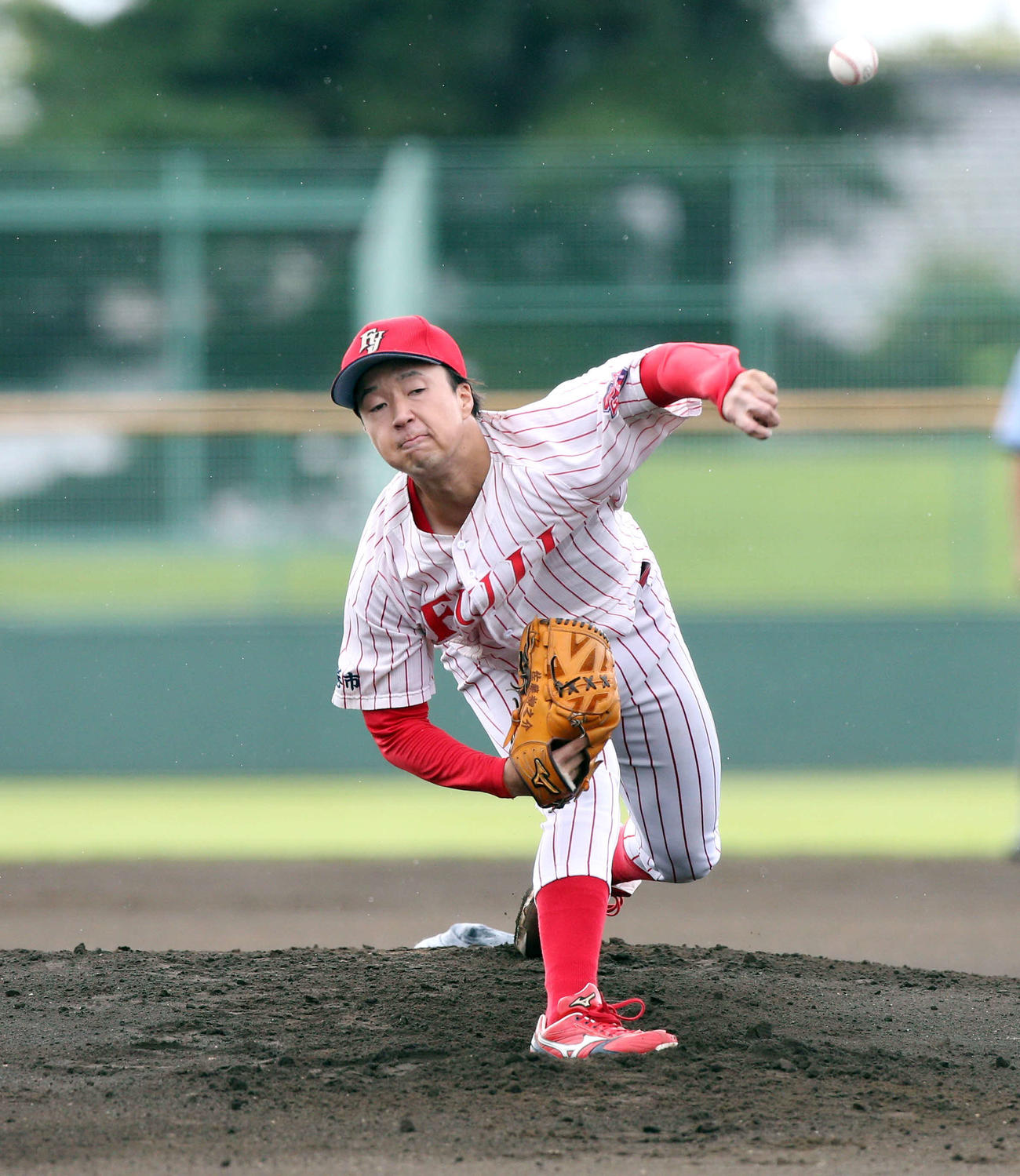 八戸学院大対富士大　先発し6回1失点と好投した富士大・佐藤（撮影・木村有優）