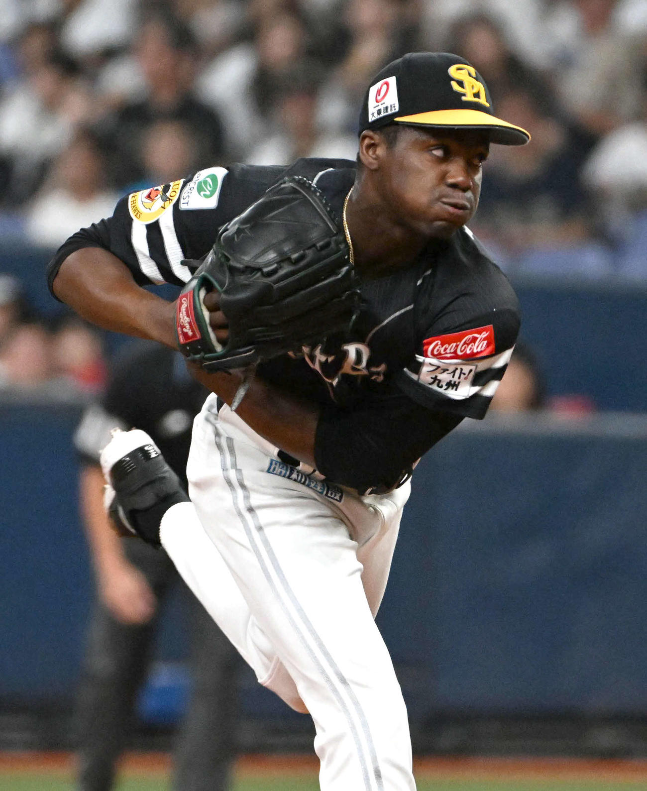 オリックス対ソフトバンク　力投するソフトバンク先発のモイネロ（撮影・石井愛子）
