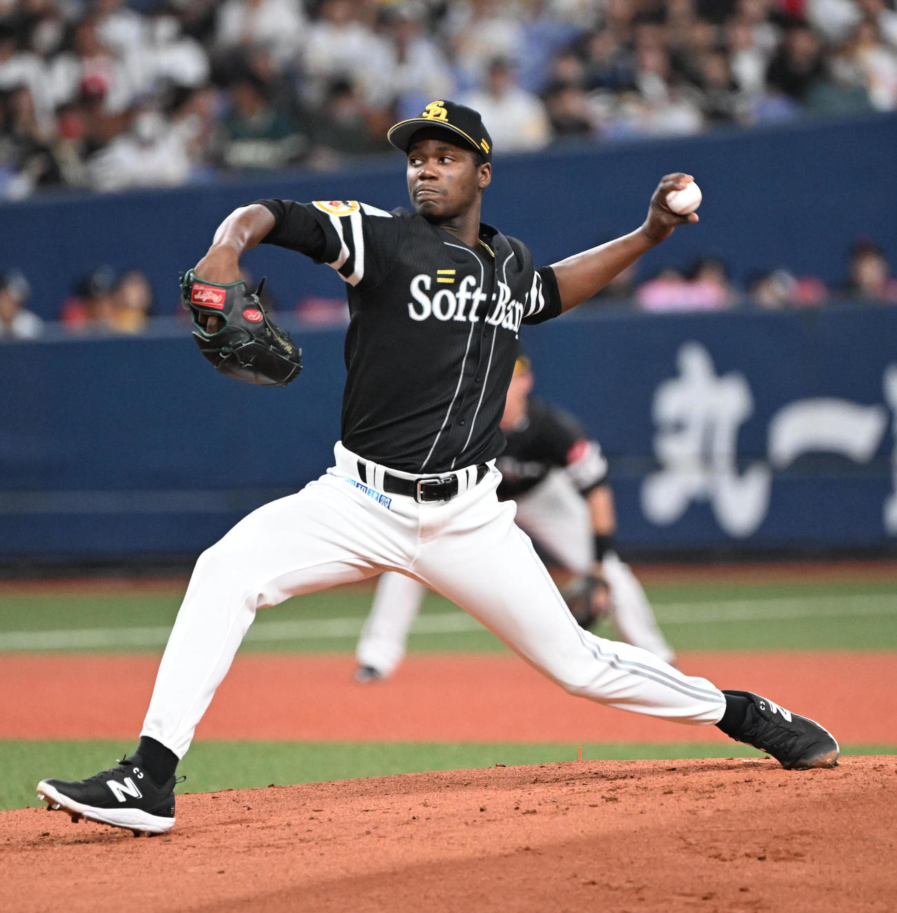オリックス対ソフトバンク　力投するソフトバンク先発のモイネロ（撮影・和賀正仁）