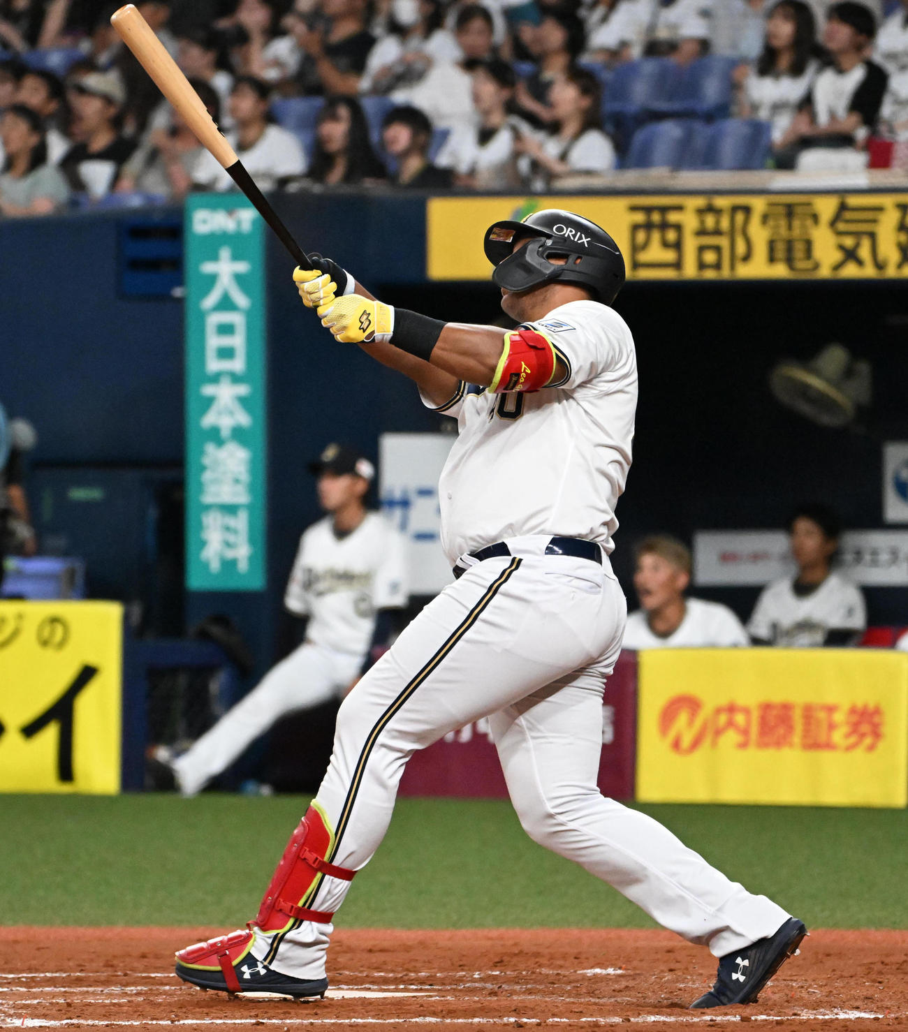 オリックス対ソフトバンク　7回表オリックス無死、セデーニョは左越え本塁打を放つ（撮影・石井愛子）