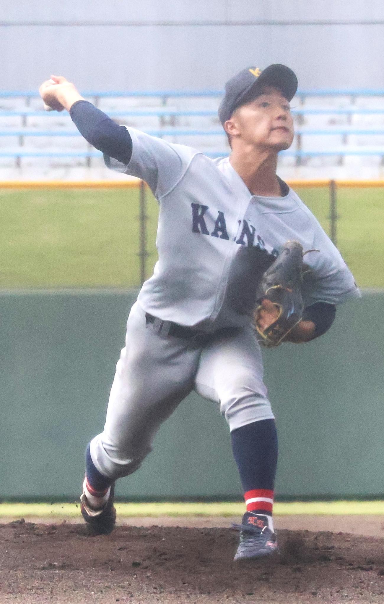 立命大対関大　関大先発の足立（撮影・塚本光）