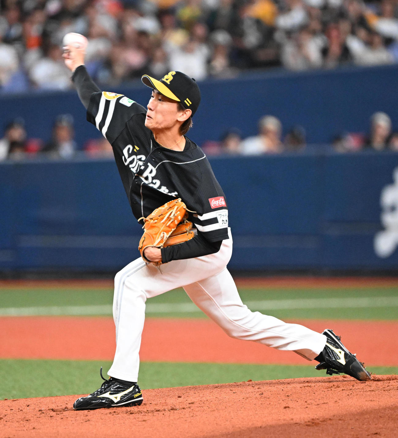 オリックス対ソフトバンク　先発するソフトバンク大津（撮影・和賀正仁）