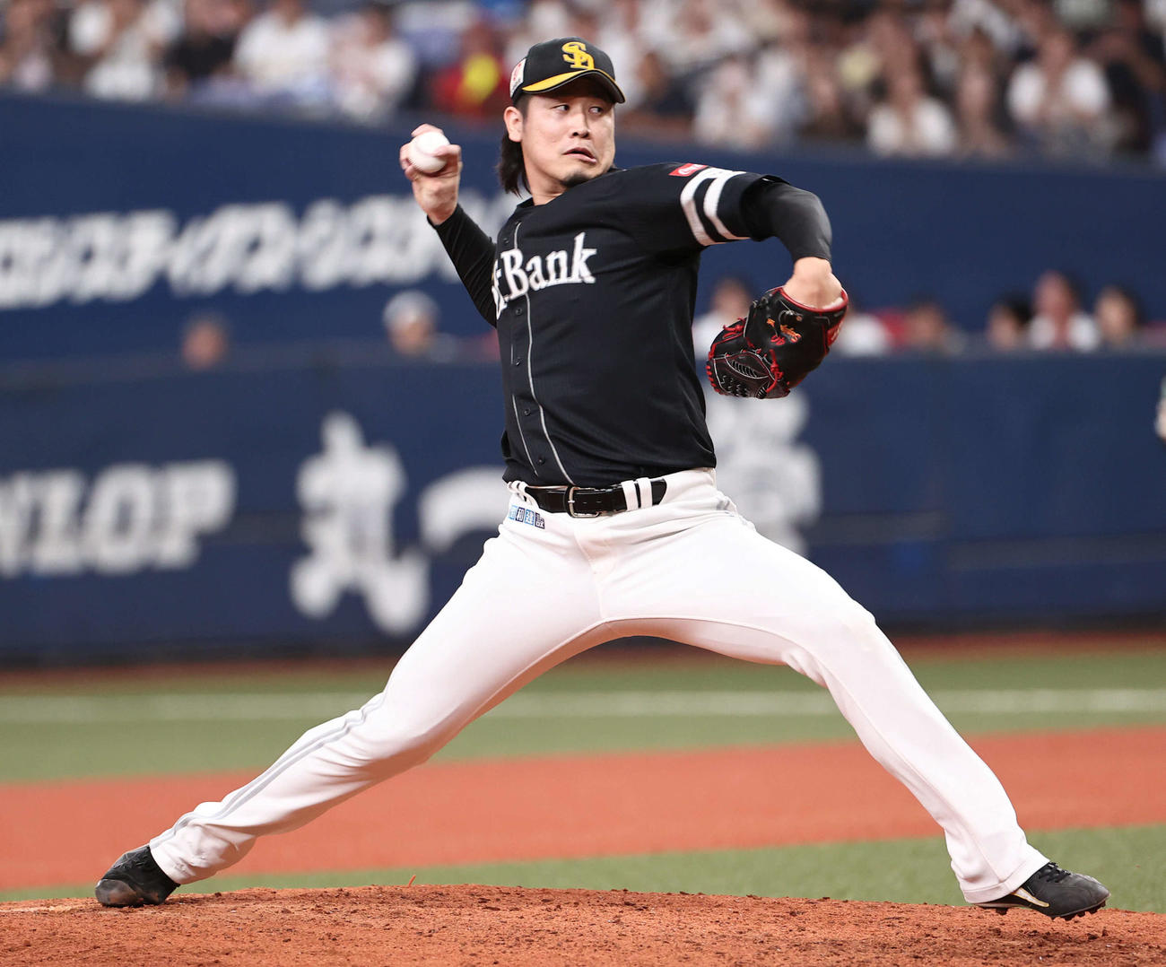 オリックス対ソフトバンク　9回から登板のソフトバンク3番手杉山（撮影・西尾就之）