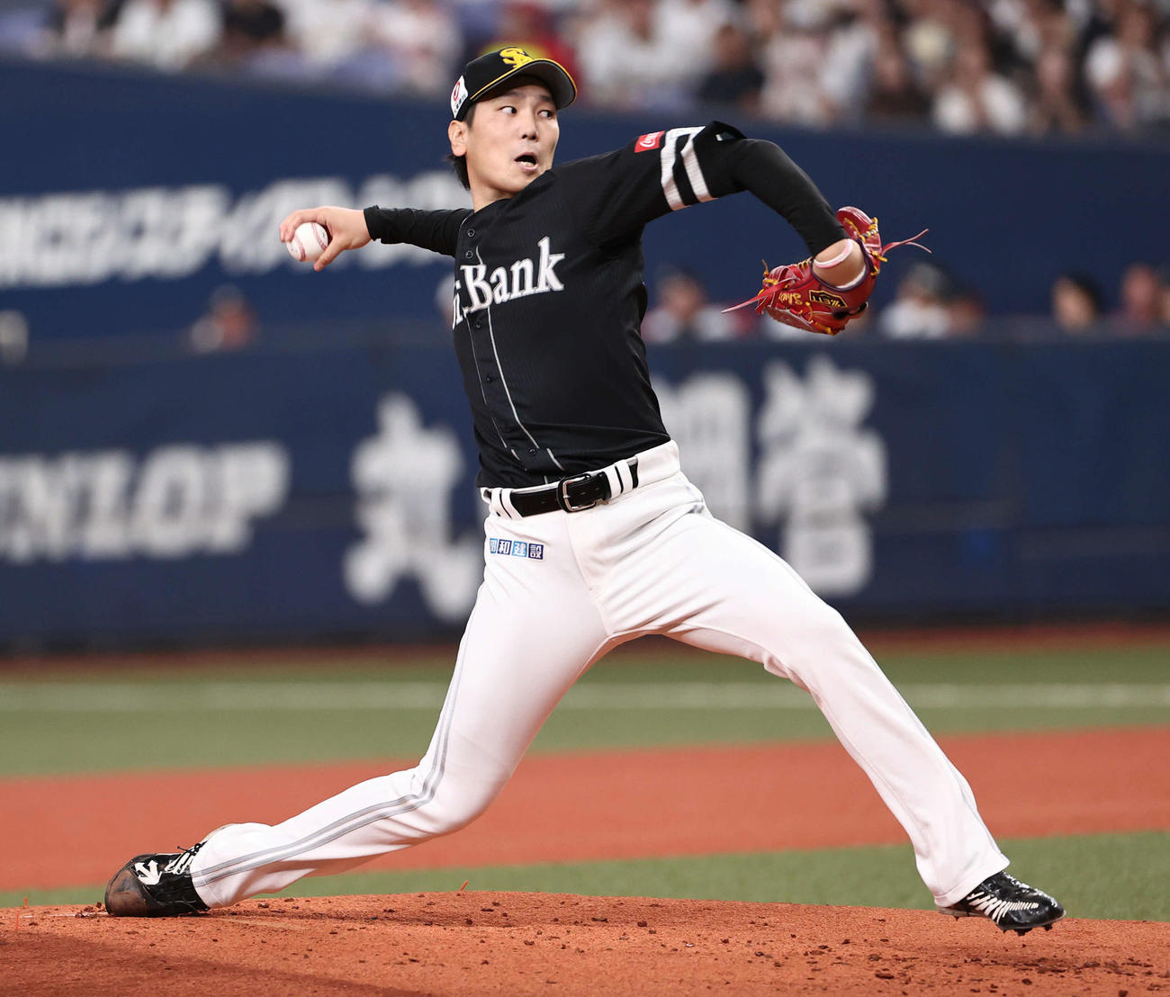 オリックス対ソフトバンク　ソフトバンク先発の石川（撮影・西尾就之）