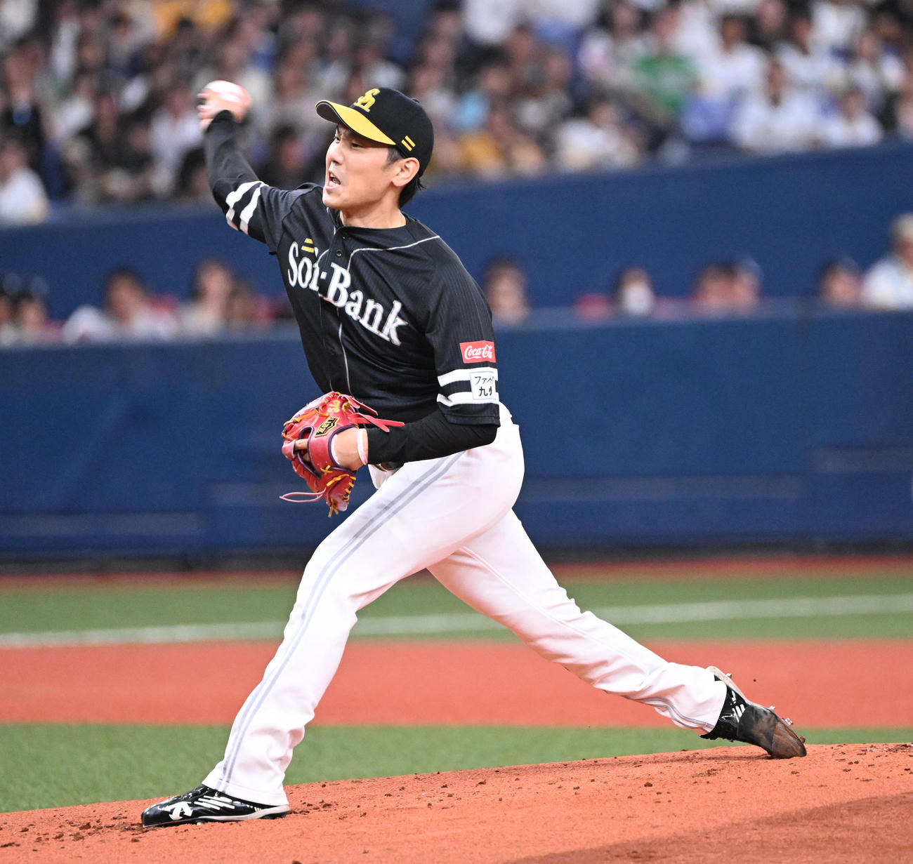 オリックス対ソフトバンク　先発するソフトバンク石川（撮影・和賀正仁）
