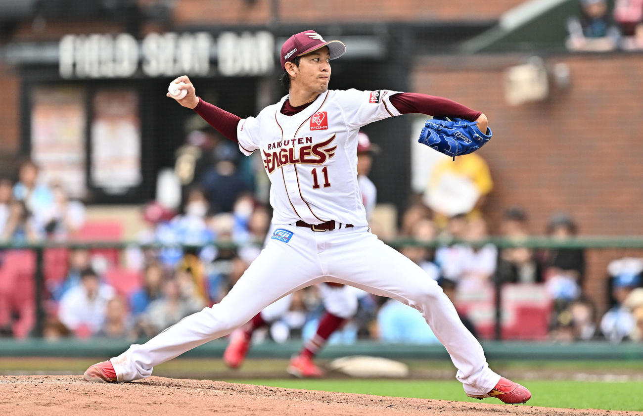 楽天対日本ハム　楽天先発の岸（撮影・滝沢徹郎）