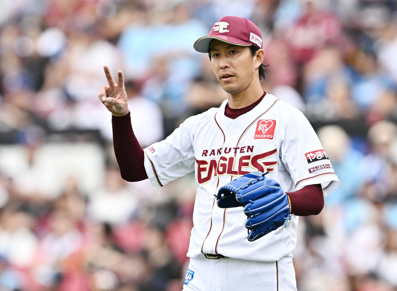 楽天対日本ハム　引き締まった表情の楽天先発岸（撮影・滝沢徹郎）