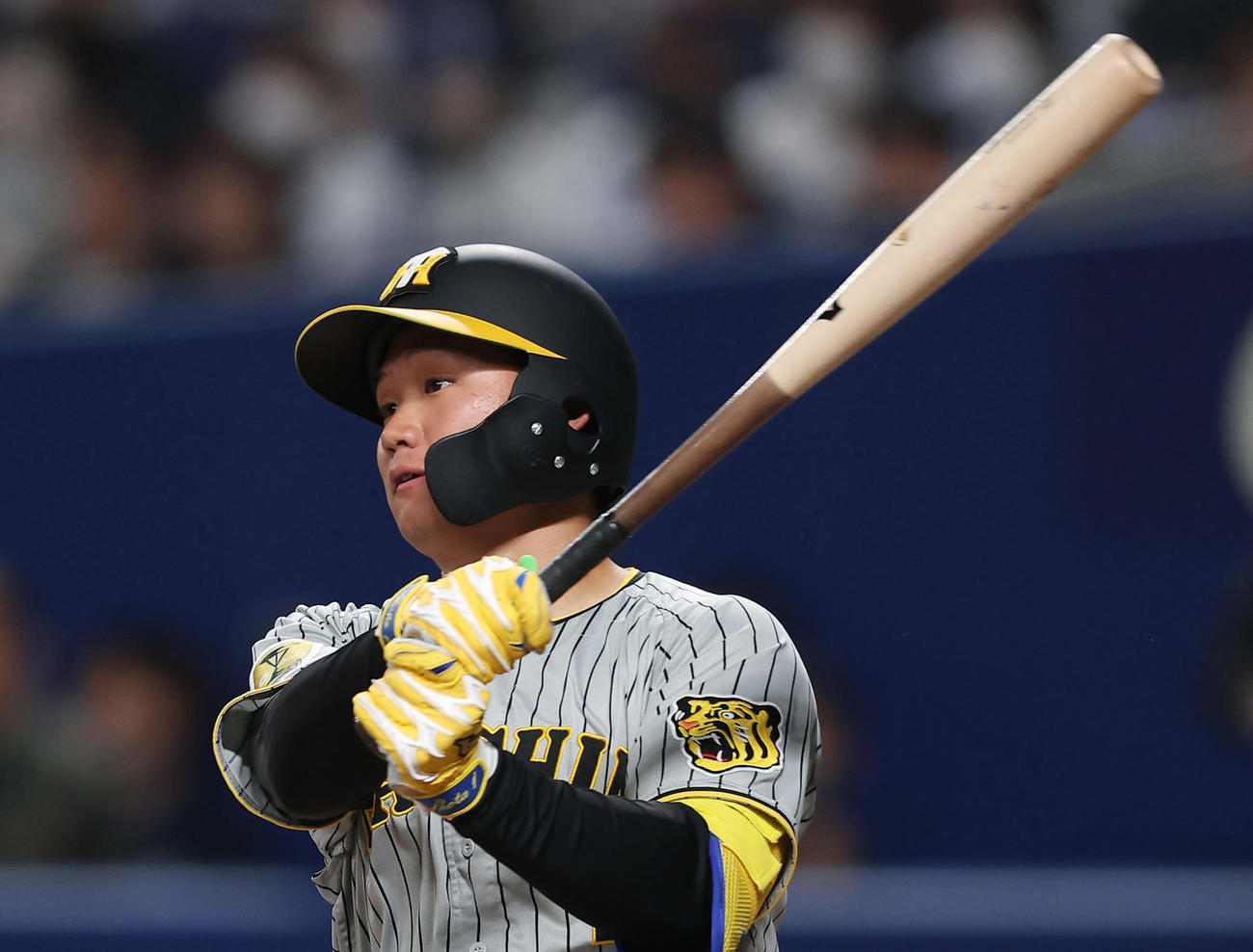 3月17日、バンテリンドームで二塁打を放つ森下翔太