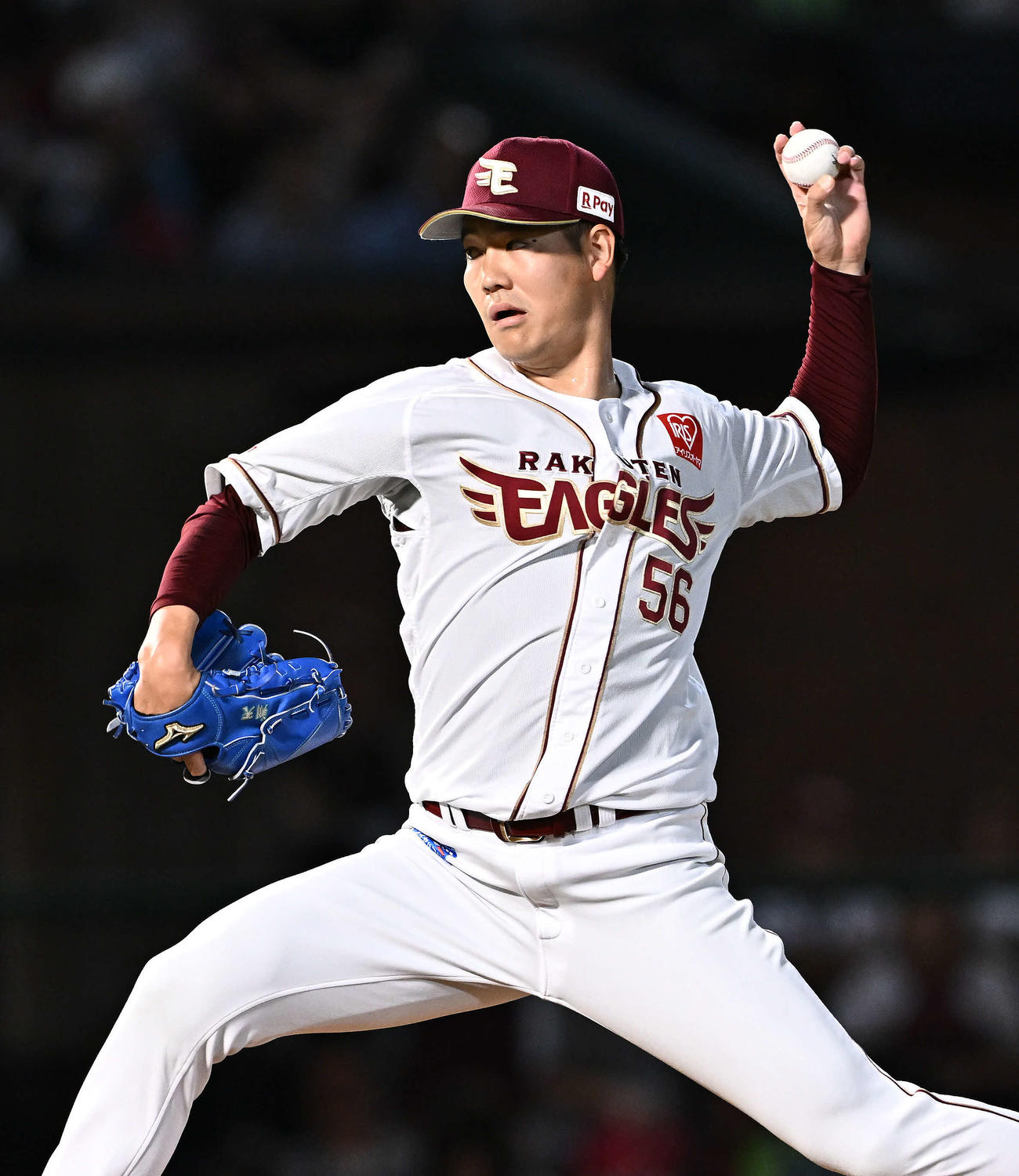 楽天対ロッテ　回表、楽天3番手で登板する鈴木翔（撮影・滝沢徹郎）