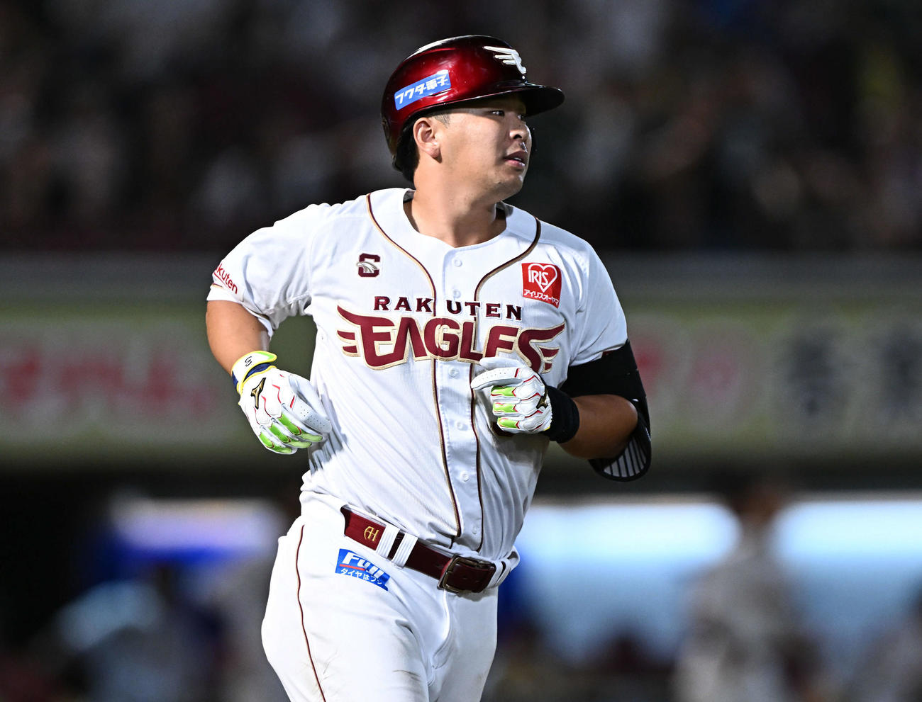 楽天対ロッテ　7回裏楽天2死一、二塁、浅村は中飛に倒れる（撮影・滝沢徹郎）