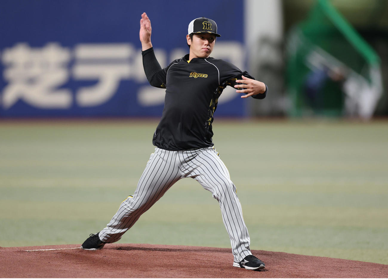 中日対阪神　1軍に合流した阪神石黒（撮影・前田充）