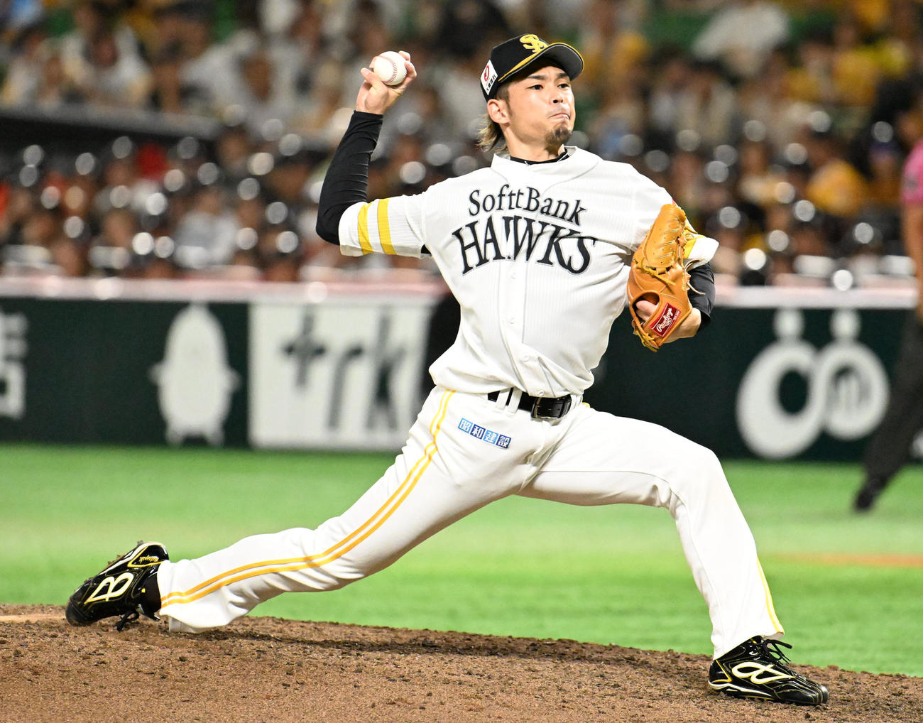 ソフトバンク対日本ハム　ソフトバンク五番投手・又吉（撮影・林敢治）