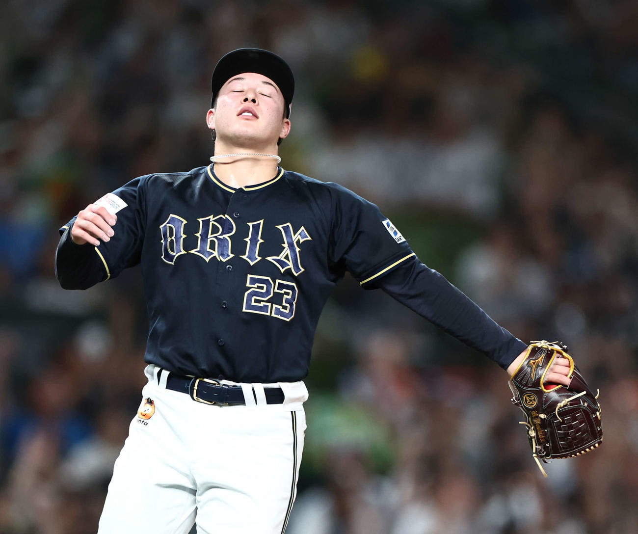 西武対オリックス　8回裏西武1死一、三塁、外崎修汰に中前適時打を浴びる吉田（撮影・河田真司）