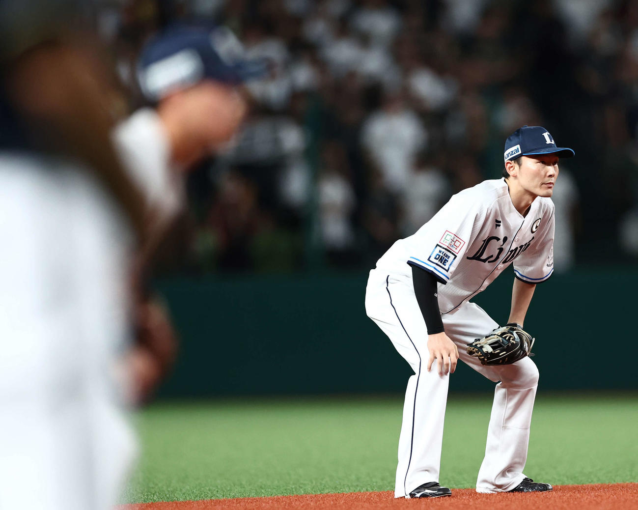 西武対オリックス　5回表、守備に入る源田（撮影・河田真司）