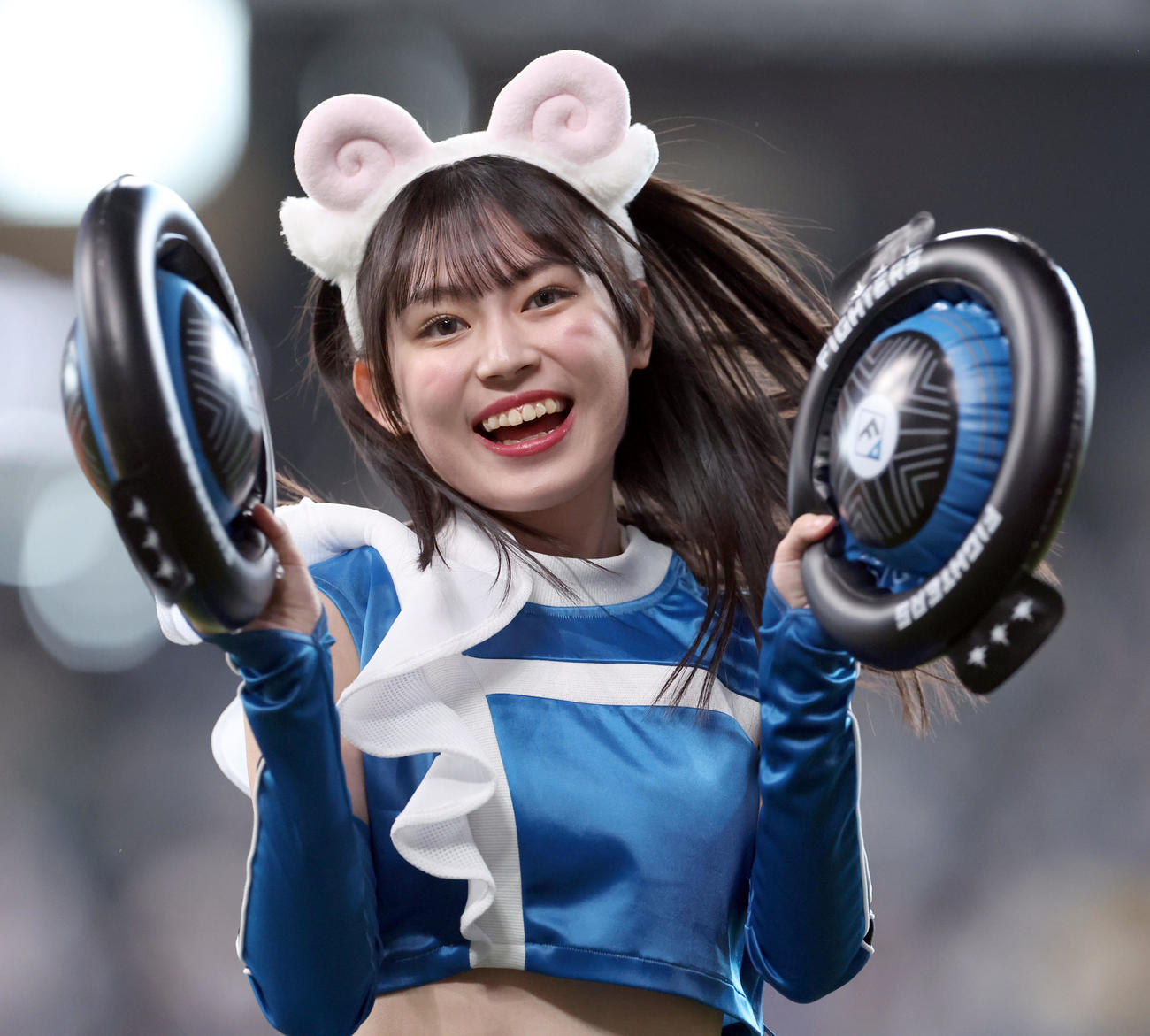 「ジンギスカンダンス」の踊るファイターズガールの橋本莉々花