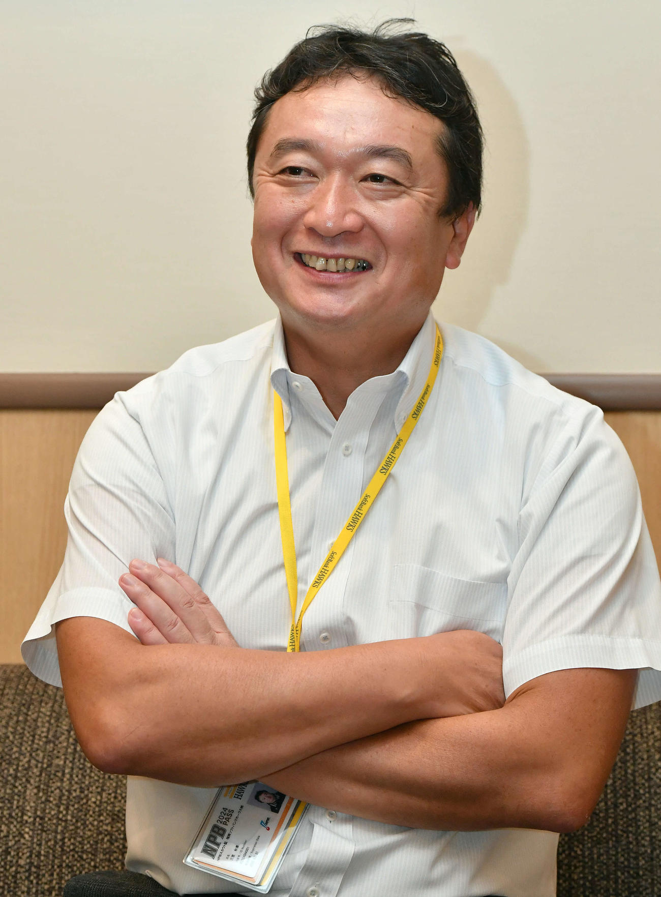 インタビューに答えるソフトバンク三笠取締役GM（撮影・岩下翔太）