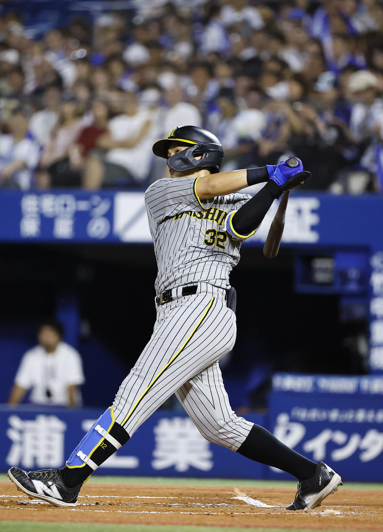 8月28日、DeNA戦でプロ初本塁打を放つ井上広大