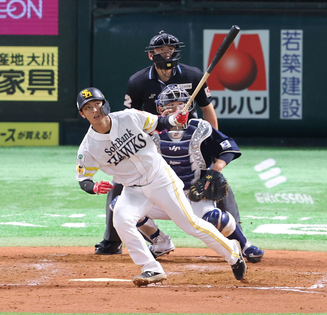ソフトバンク対オリックス　3回裏ソフトバンク無死、ソロ本塁打を放つ今宮（撮影・梅根麻紀）