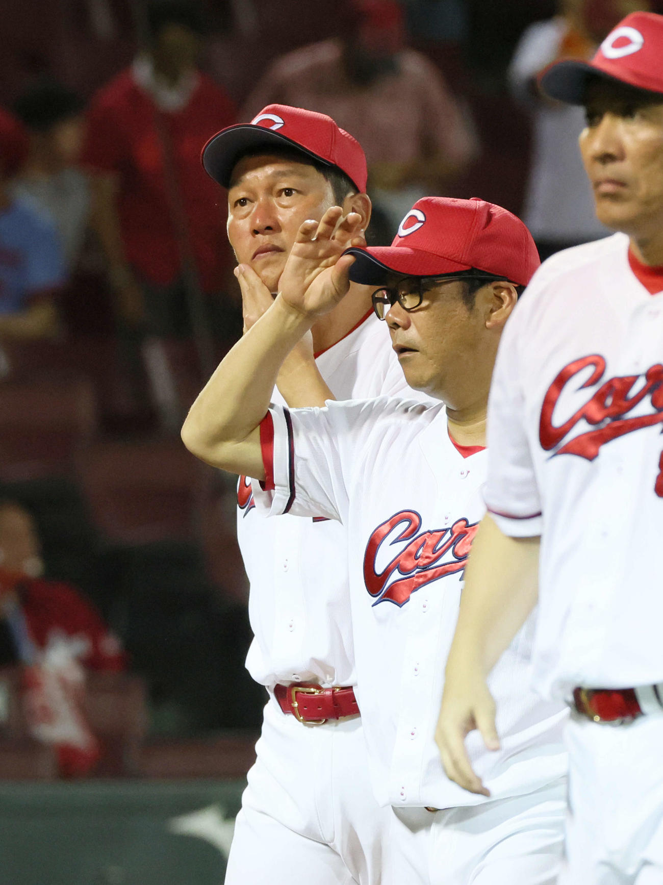 広島対巨人　敗れた新井監督（撮影・加藤孝規）