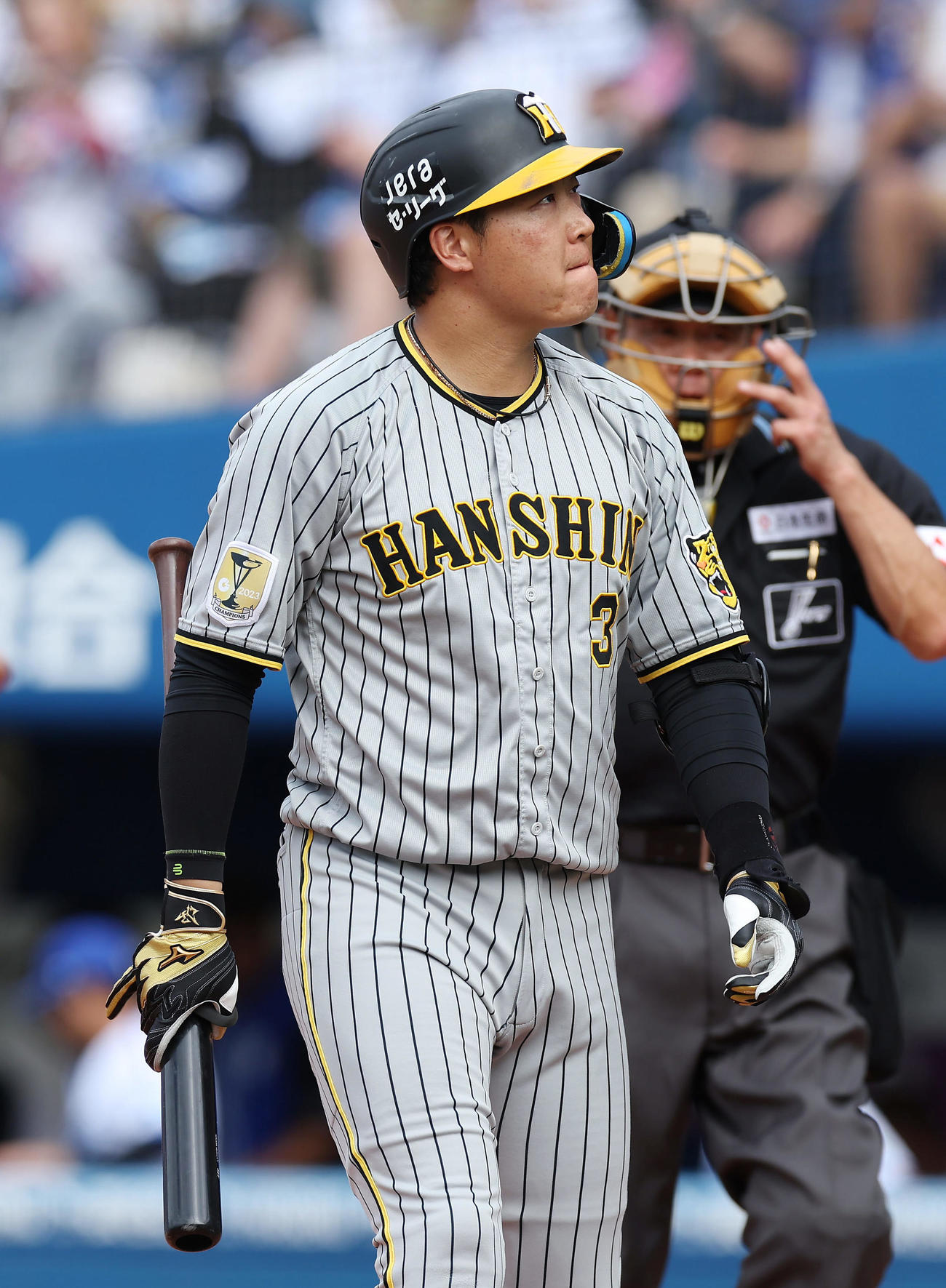 DeNA対阪神　1回表阪神2死一塁、見逃し三振に倒れる大山（撮影・前田充）