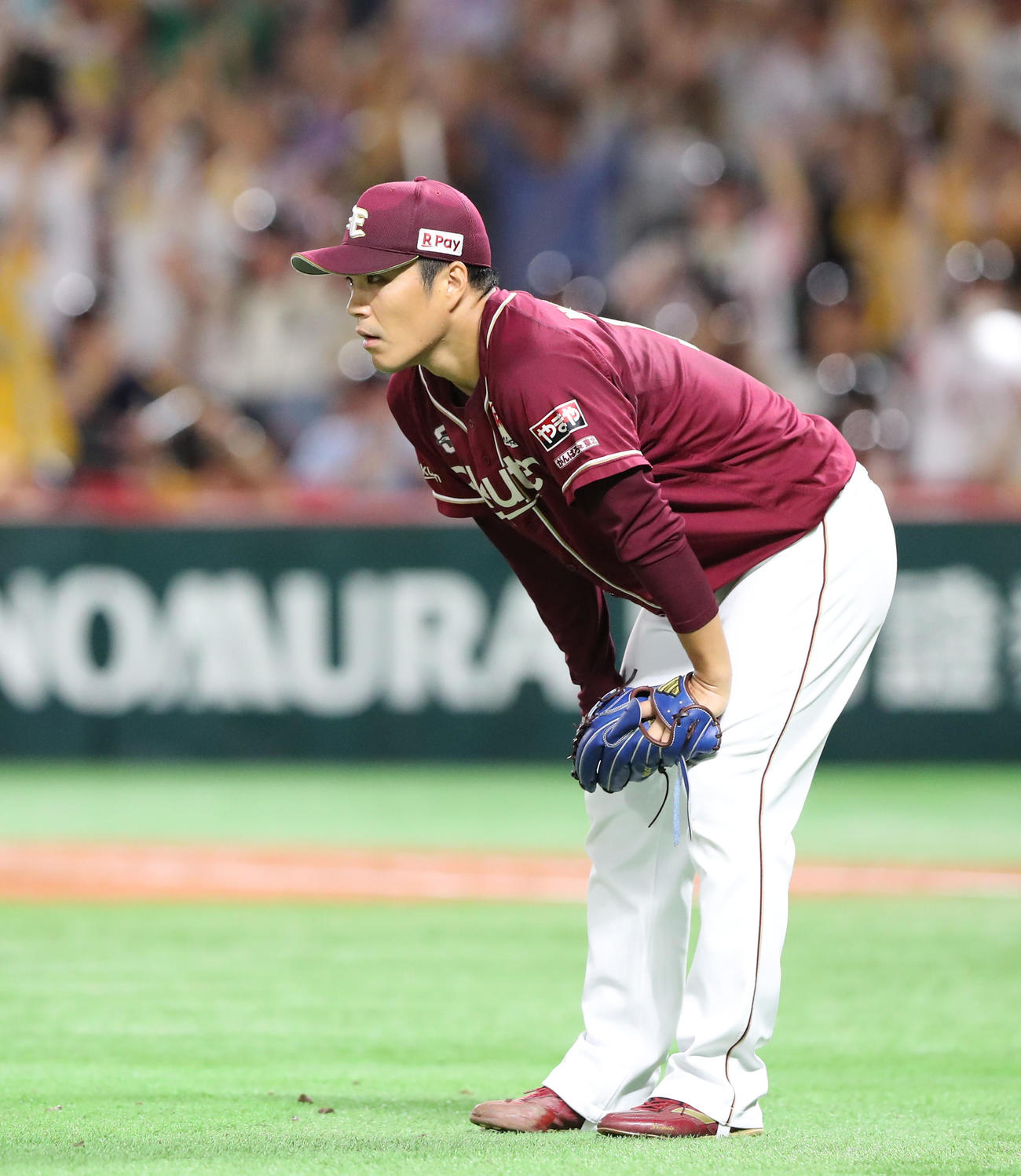 ソフトバンク対楽天　9回裏ソフトバンク2死一、二塁、柳町に左越えにサヨナラの2点適時三塁打を浴びた則本（撮影・鬼束羽瑠菜）