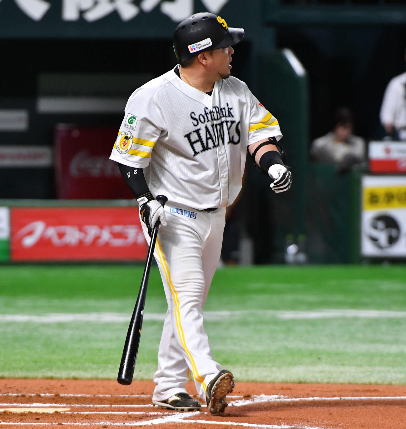ソフトバンク対楽天　7回裏ソフトバンク無死、山川は左越え本塁打を放つ（撮影・岩下翔太）