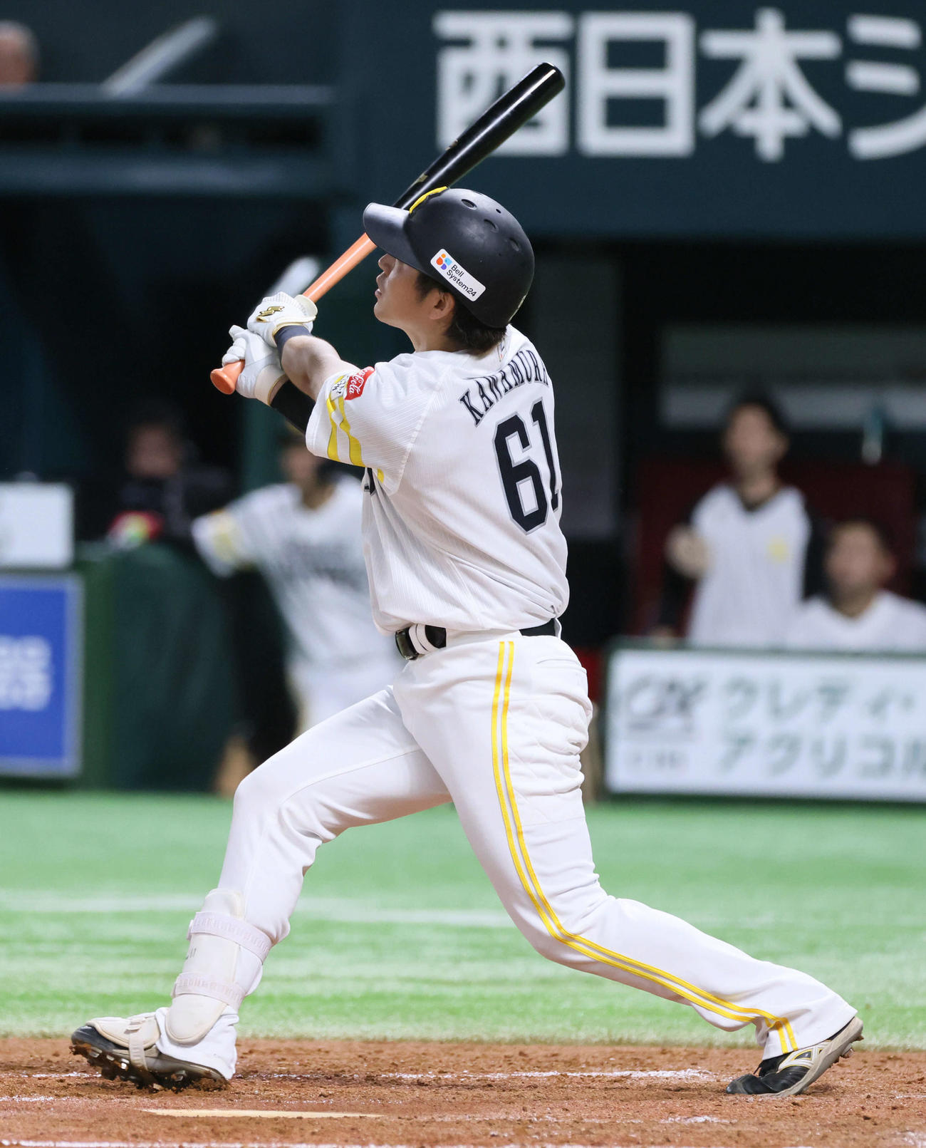 ソフトバンク対楽天　2回裏ソフトバンク1死一塁、川村は右越え2点本塁打を放つ（撮影・加藤孝規）