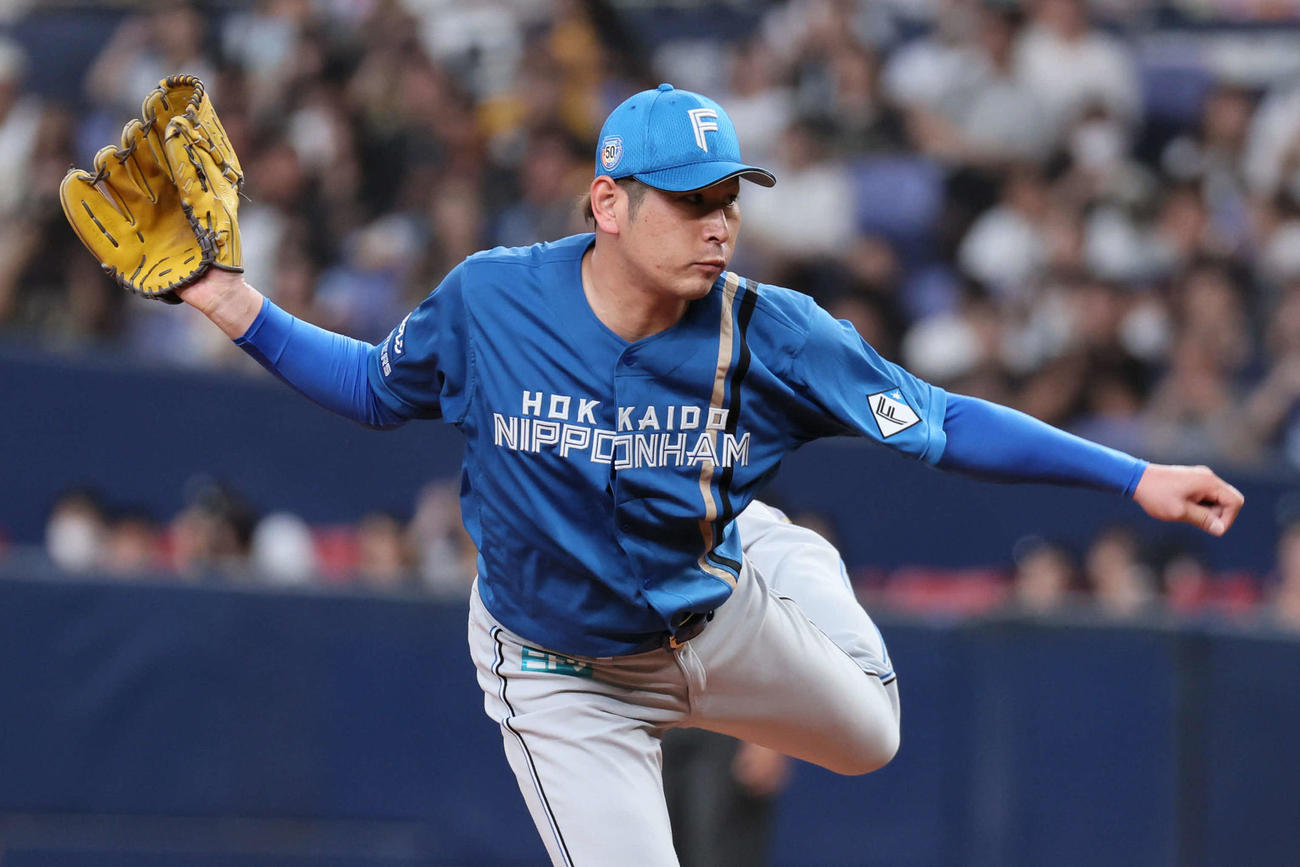 オリックス対日本ハム　日本ハム先発の加藤（撮影・宮崎幸一）
