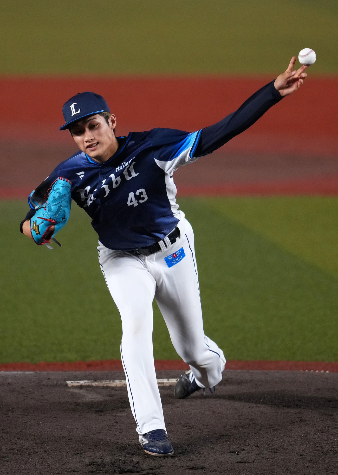ロッテ対西武　力投する西武先発の羽田（撮影・横山健太）