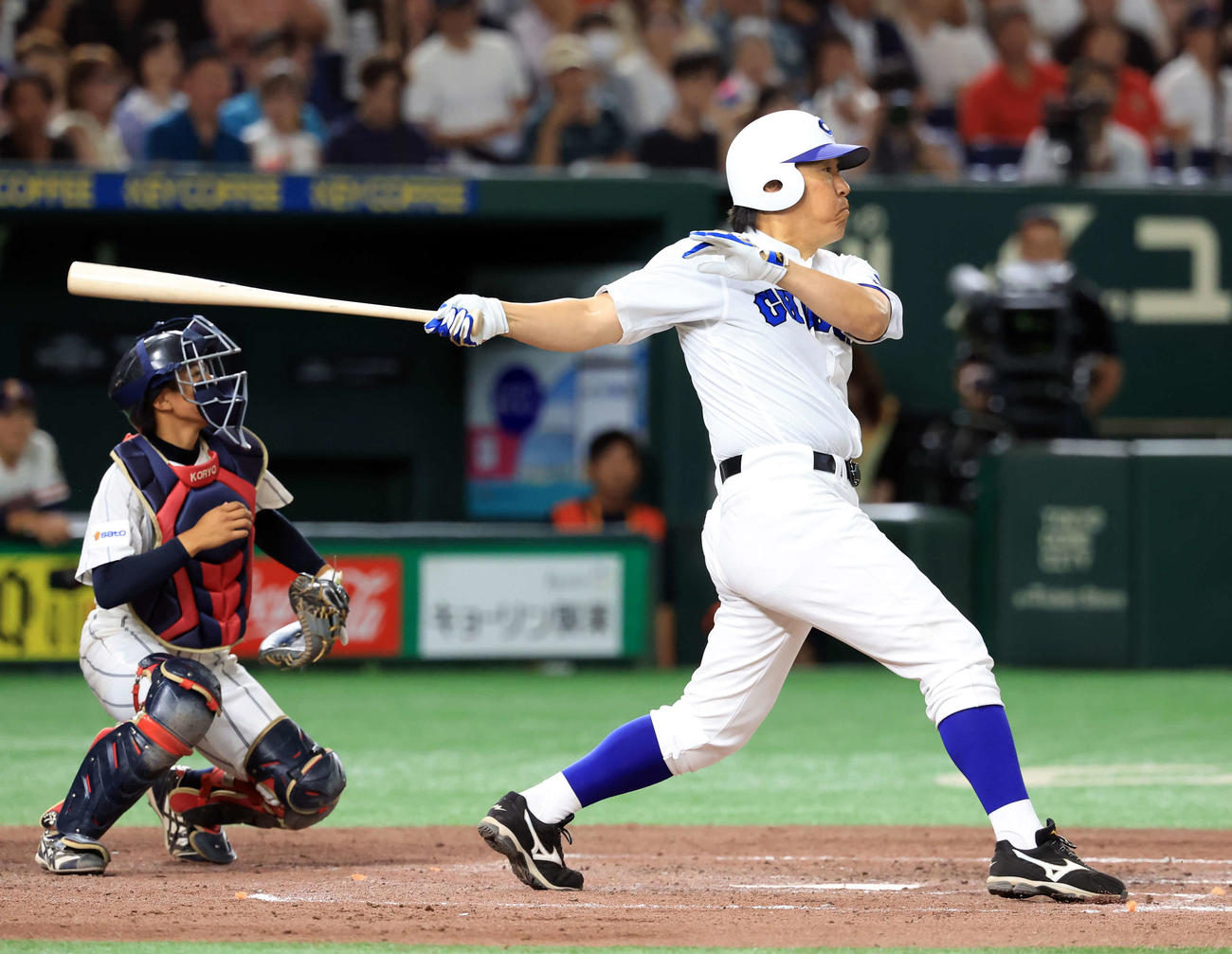 高校野球女子選抜対イチロー選抜　4回裏イチロー選抜1死一塁、松井秀喜氏は安打を放つ（撮影・浅見桂子）