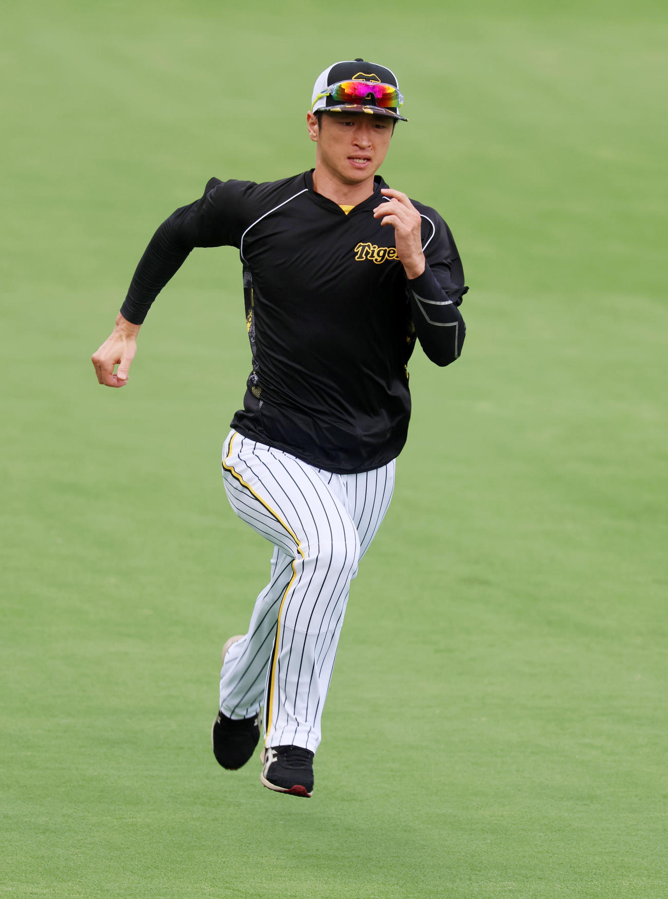 阪神対巨人　ランニングする近本（撮影・加藤哉）
