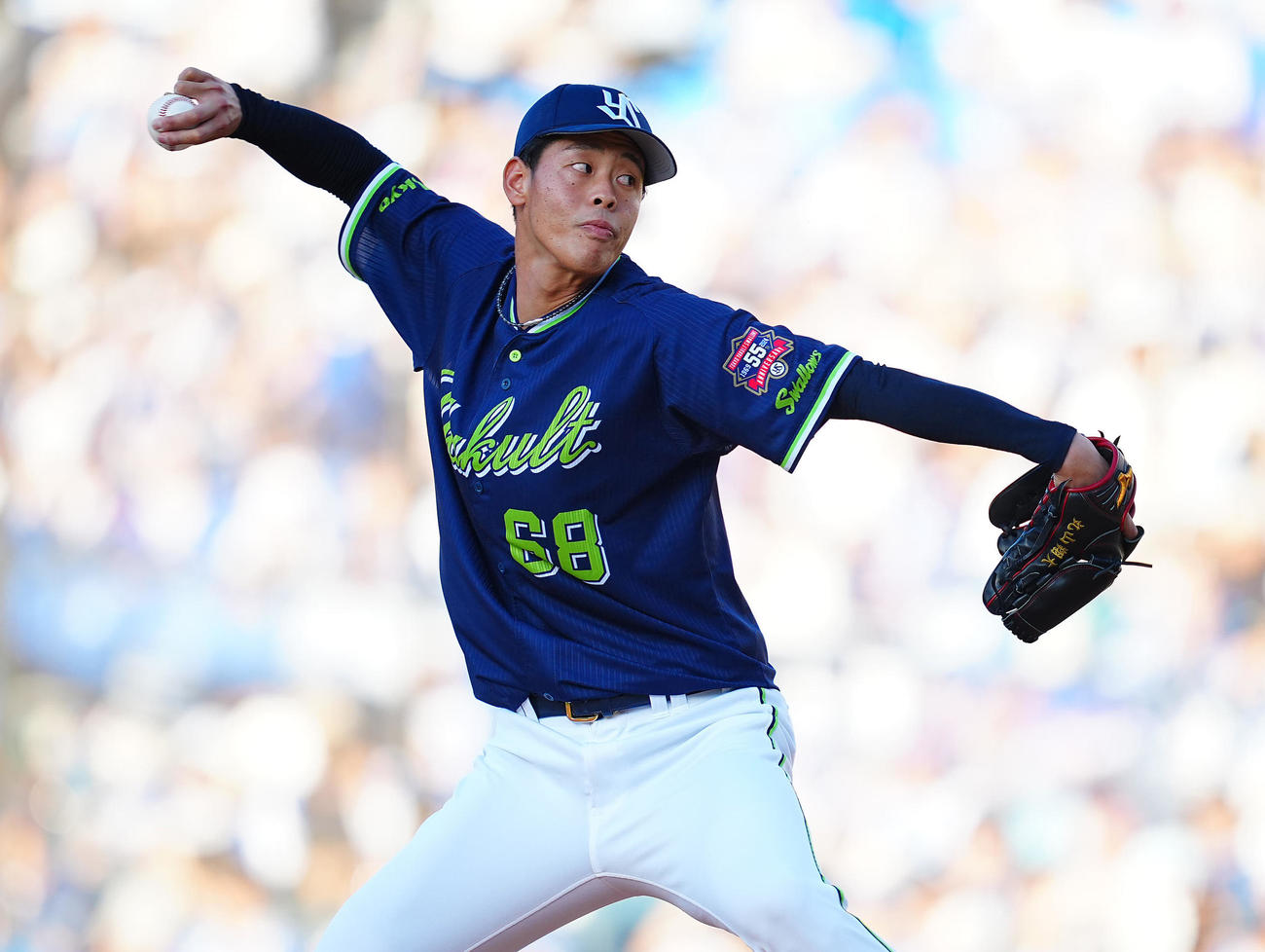 DeNA対ヤクルト　6回裏、ヤクルト2番手で登板し力投する丸山翔（撮影・垰建太）