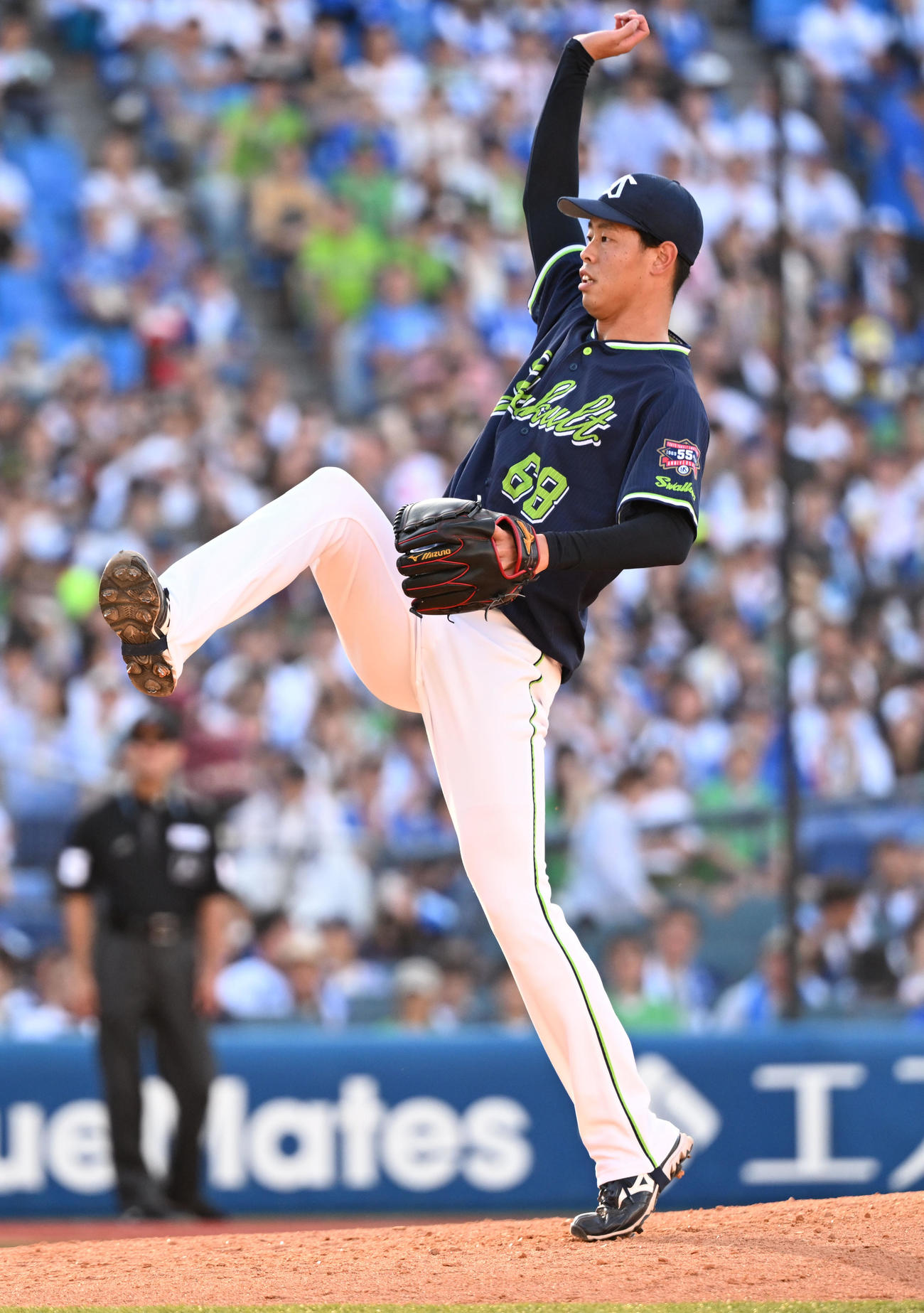 DeNA対ヤクルト　6回から2番手で登板しプロ初勝利を挙げた丸山翔（撮影・千葉一成）