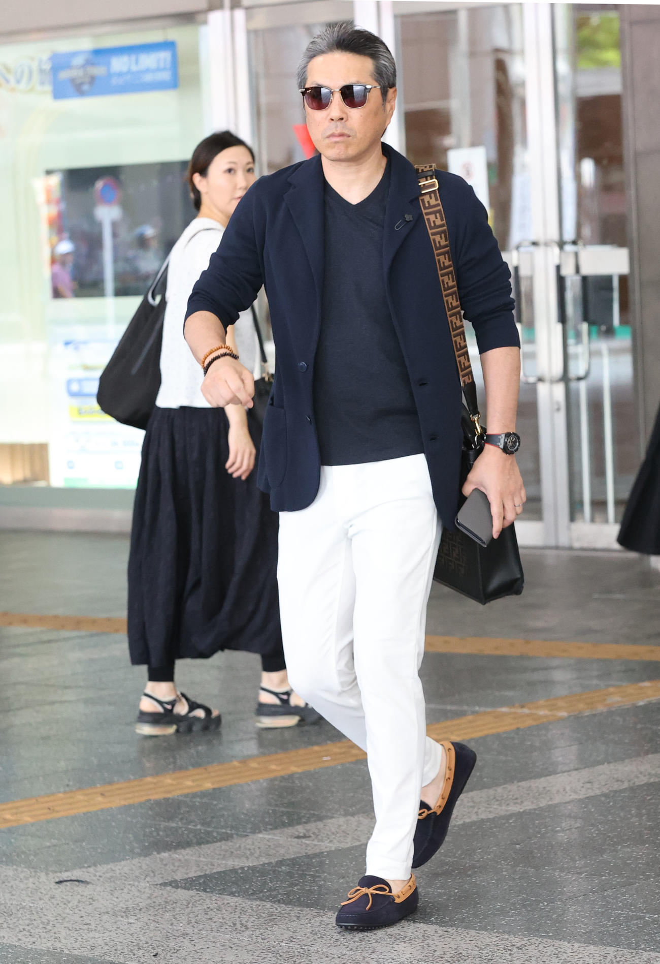 優勝から一夜明け、福岡に帰ってきた小久保監督（撮影・梅根麻紀）