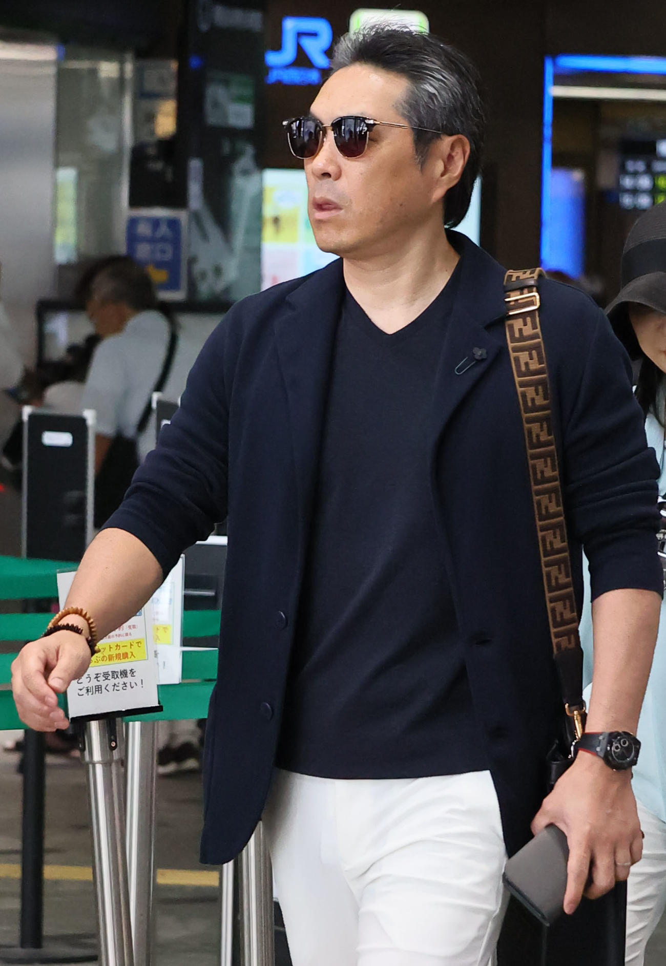 大阪から帰福した小久保監督（撮影・鬼束羽瑠菜）